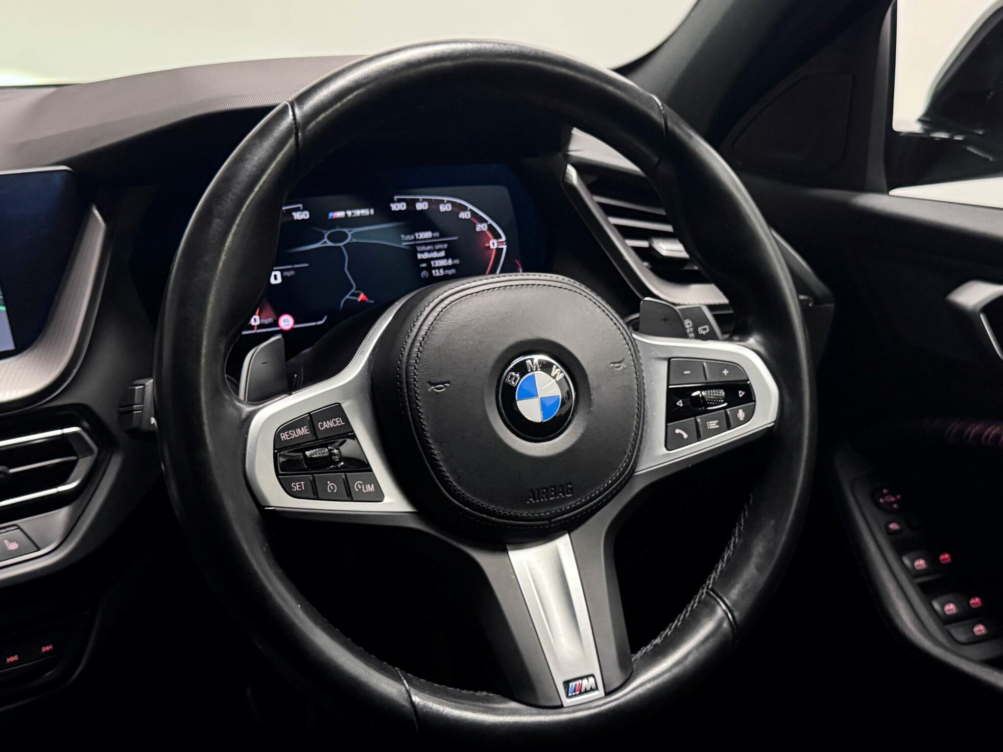 BMW 1 Series view 30