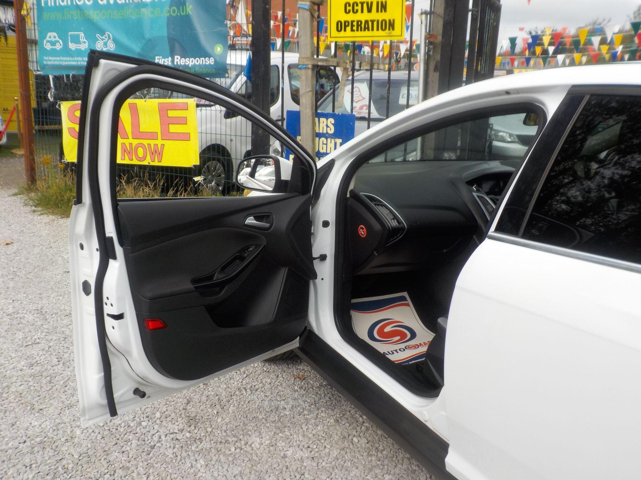 Ford Focus 1.6 Zetec Euro 5 5dr