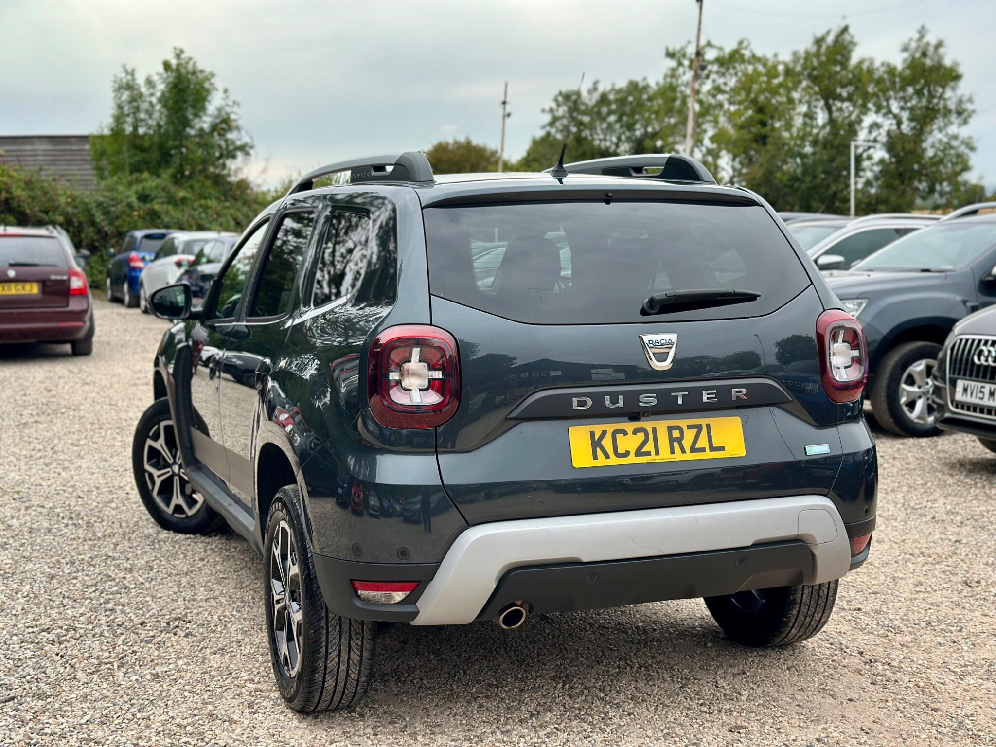 Dacia Duster view 11