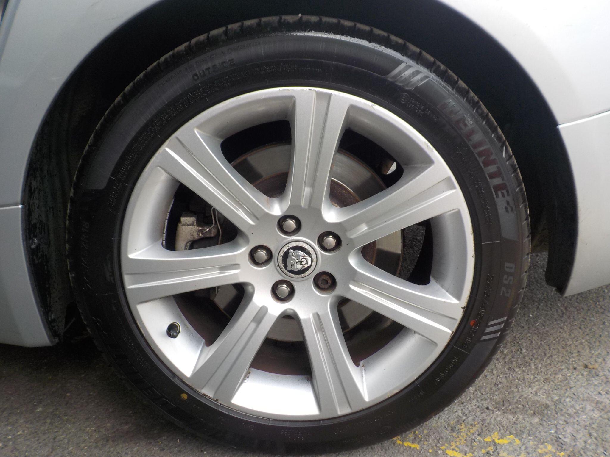 Jaguar XF 3.0d V6 Luxury Auto Euro 5 4dr
