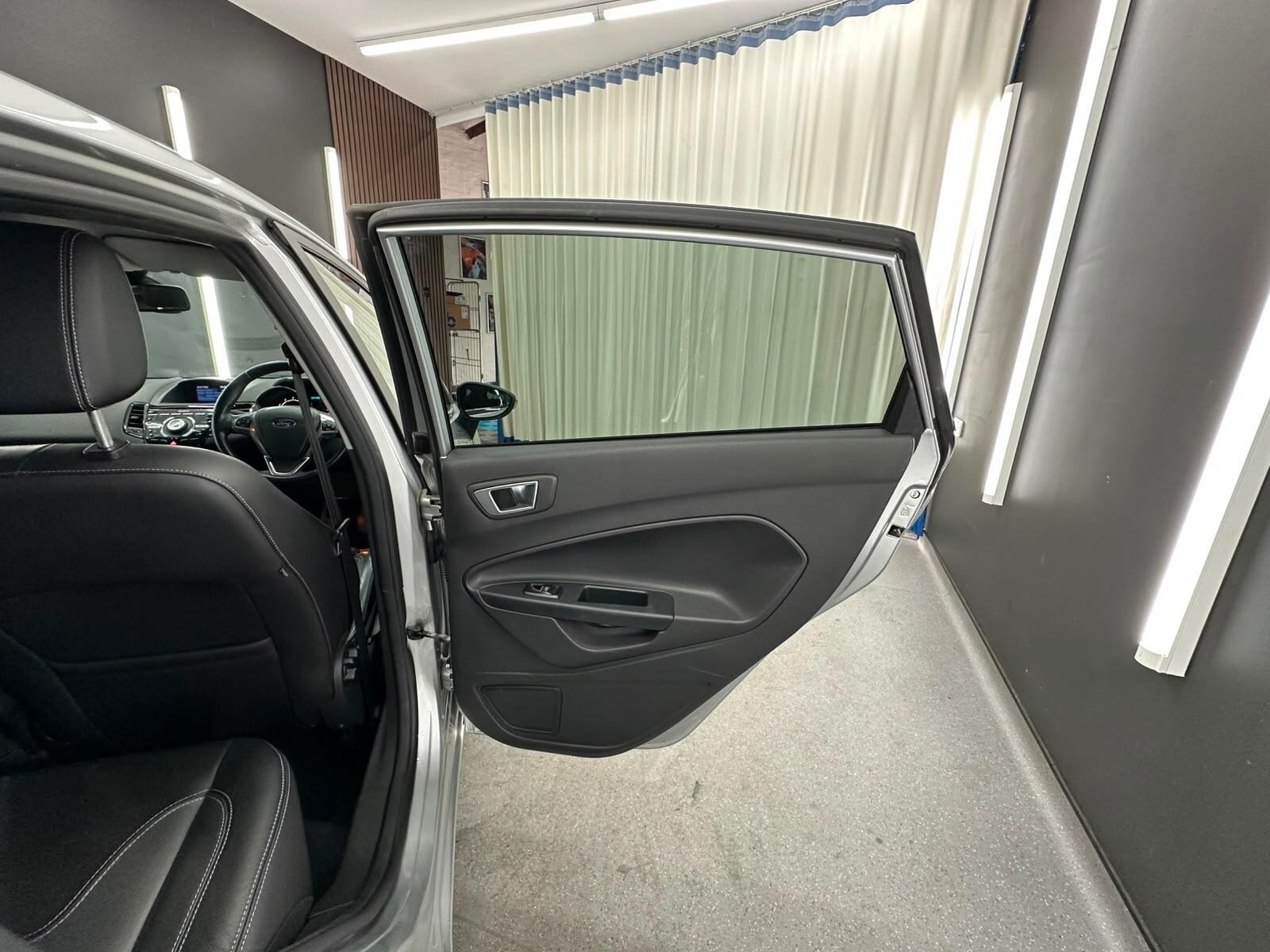 Ford Fiesta view 13