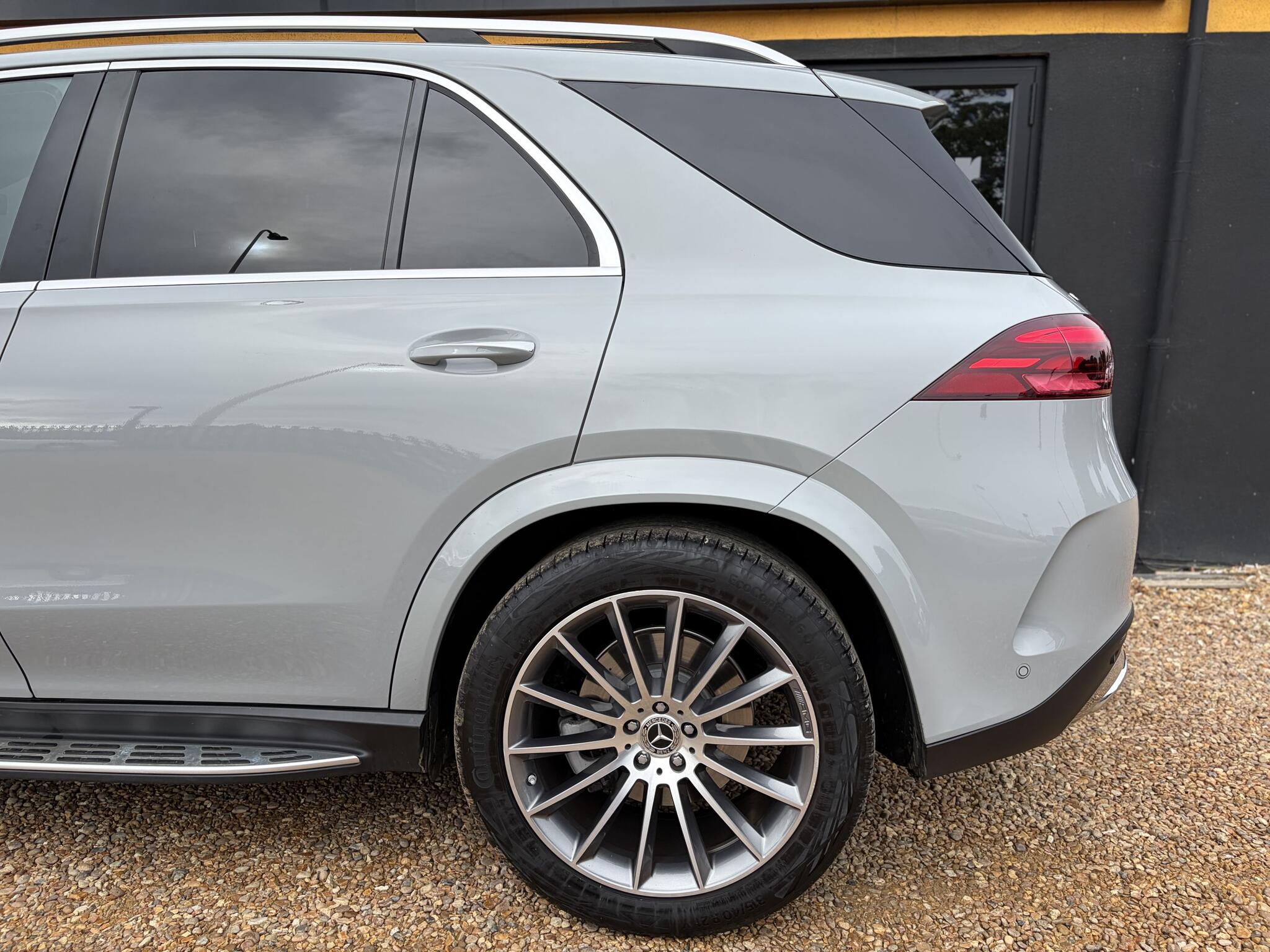 Mercedes-Benz Gle view 9