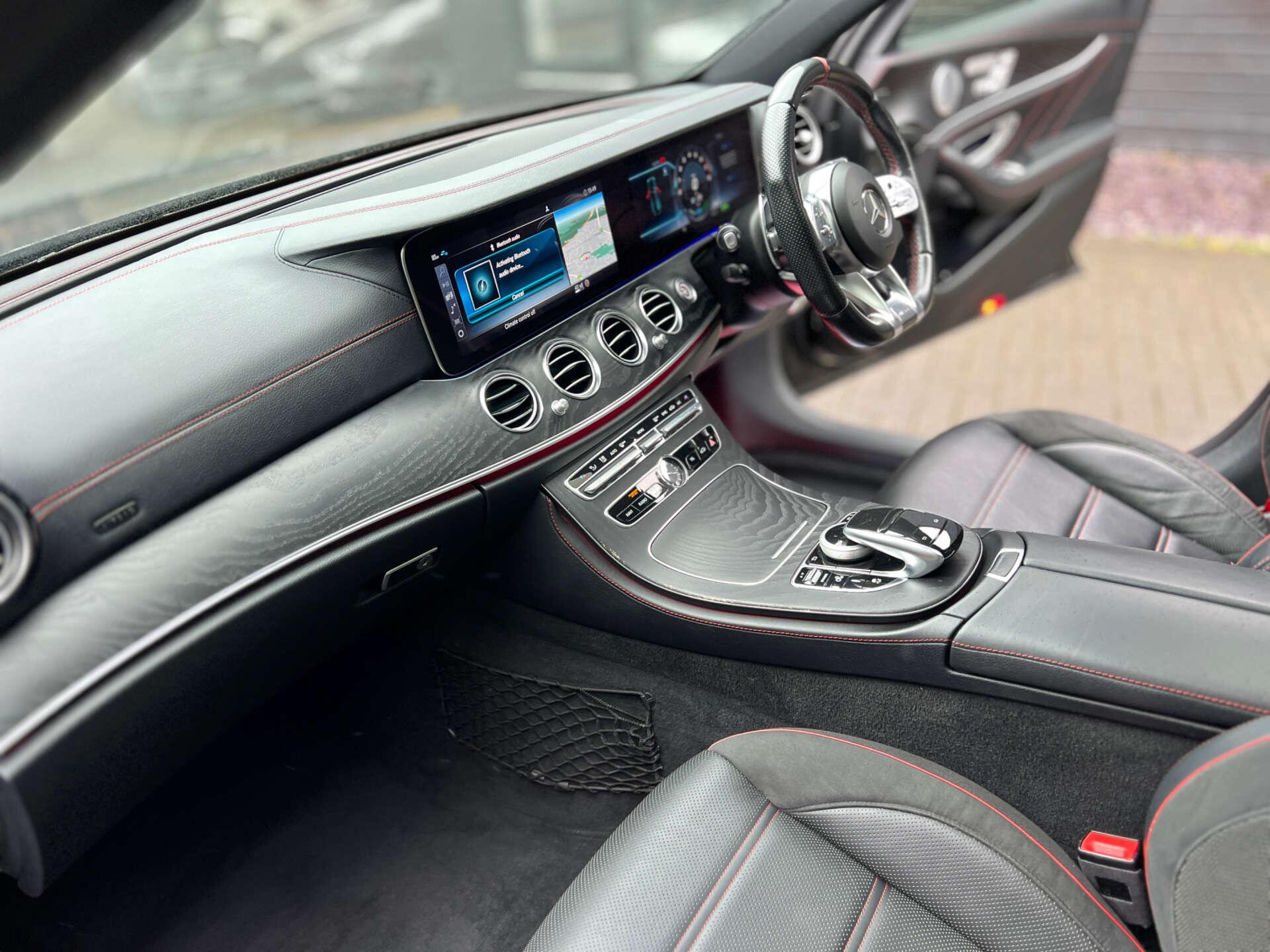 Mercedes-Benz E Class view 27