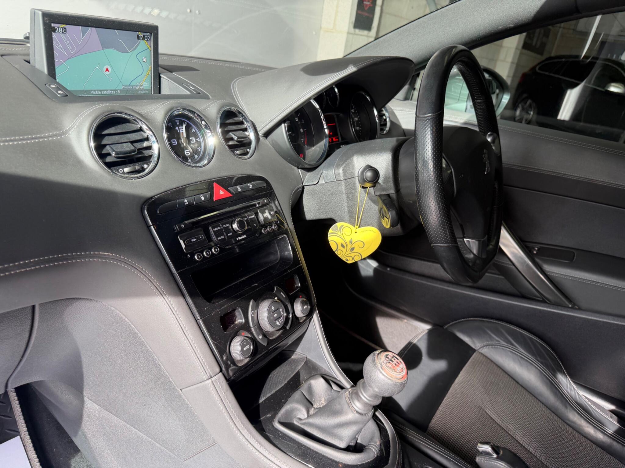 Peugeot RCZ view 45