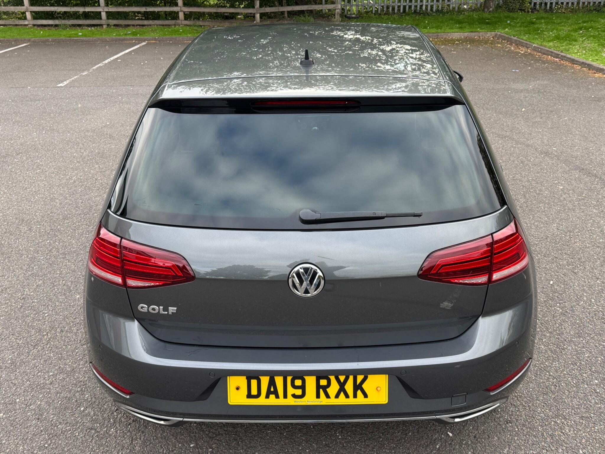 Volkswagen Golf view 6