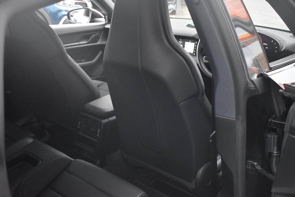 Porsche Taycan view 32