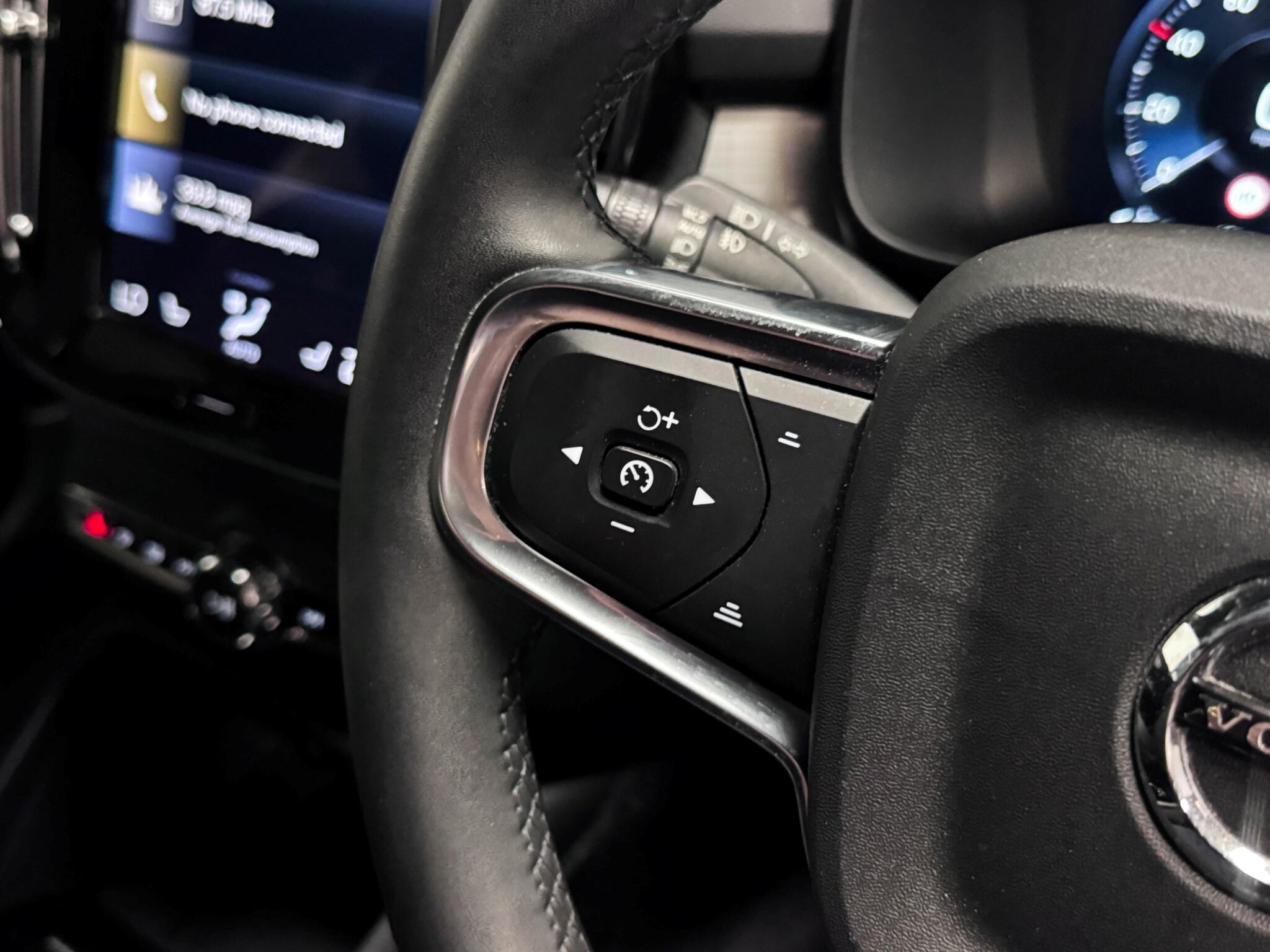 Volvo XC40 view 13