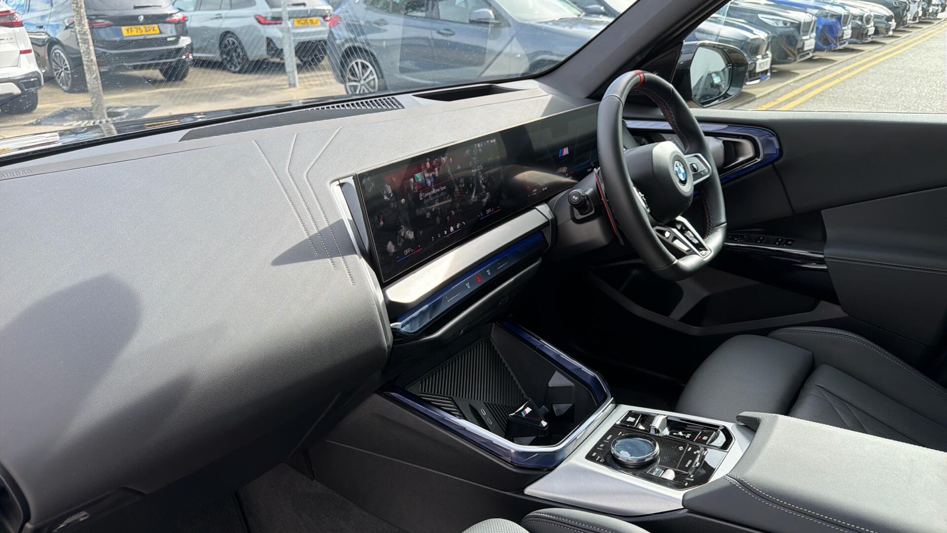 BMW X3 view 8