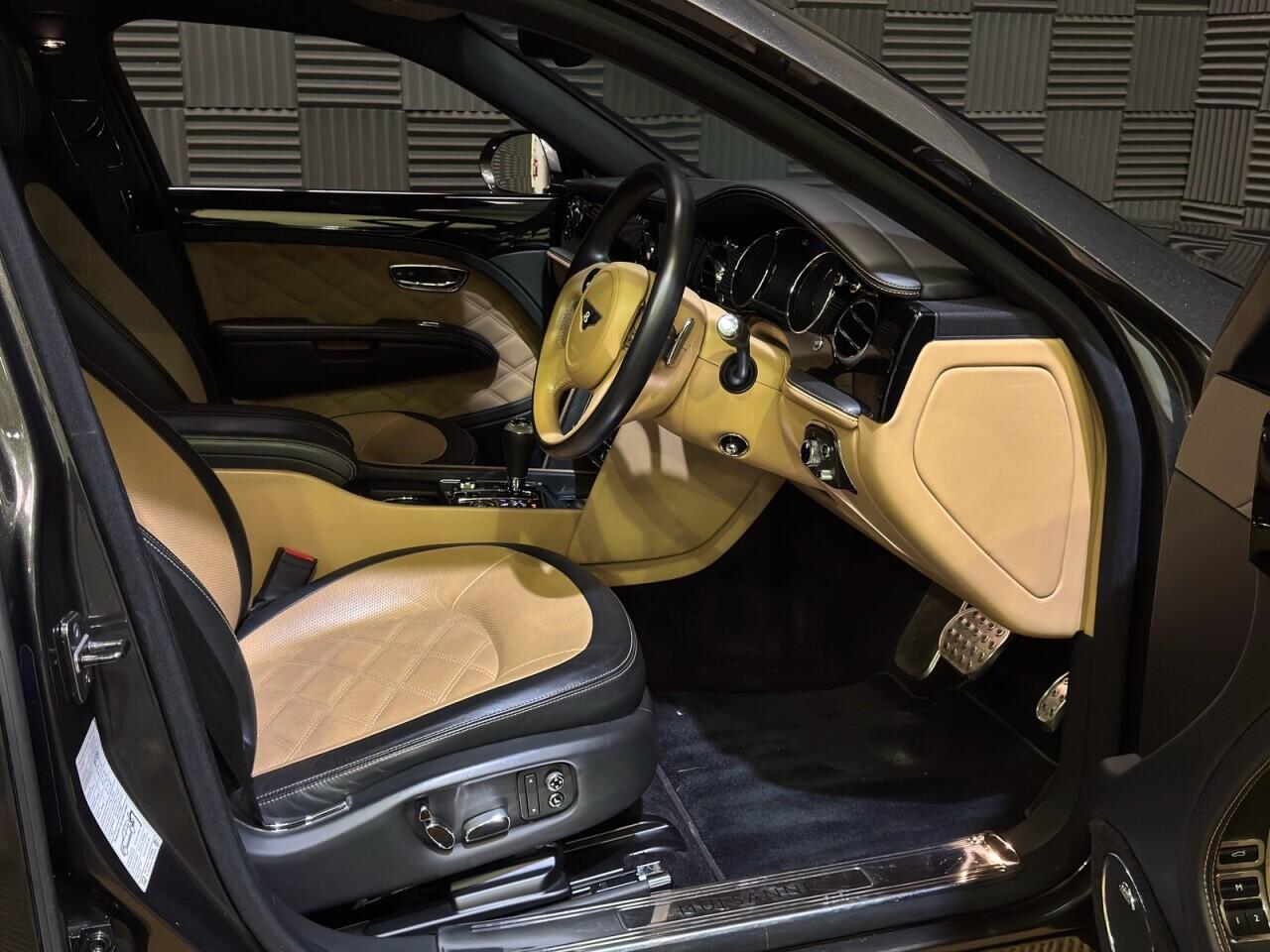 Bentley Mulsanne view 7