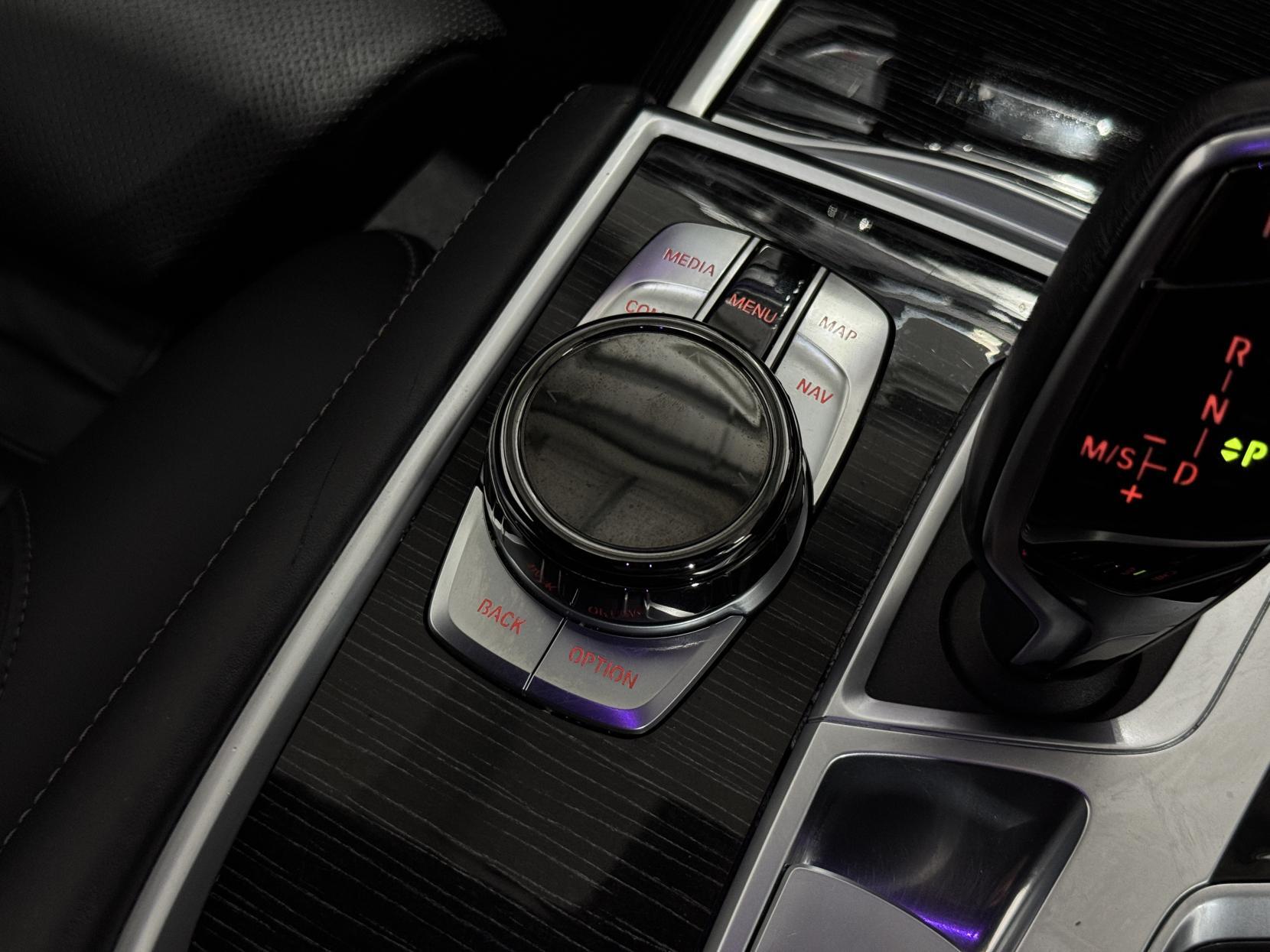 BMW 7 Series view 47