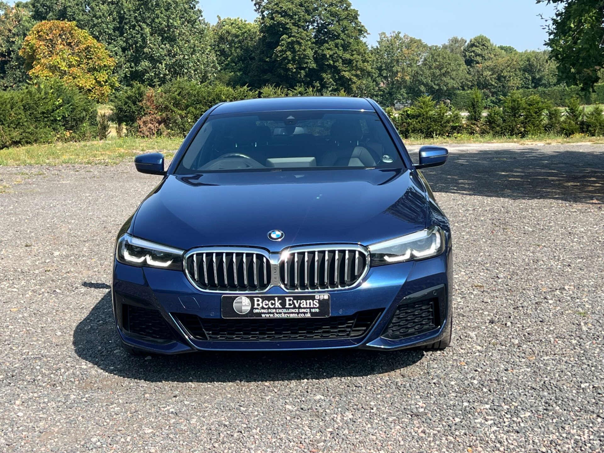 BMW 5 Series view 4
