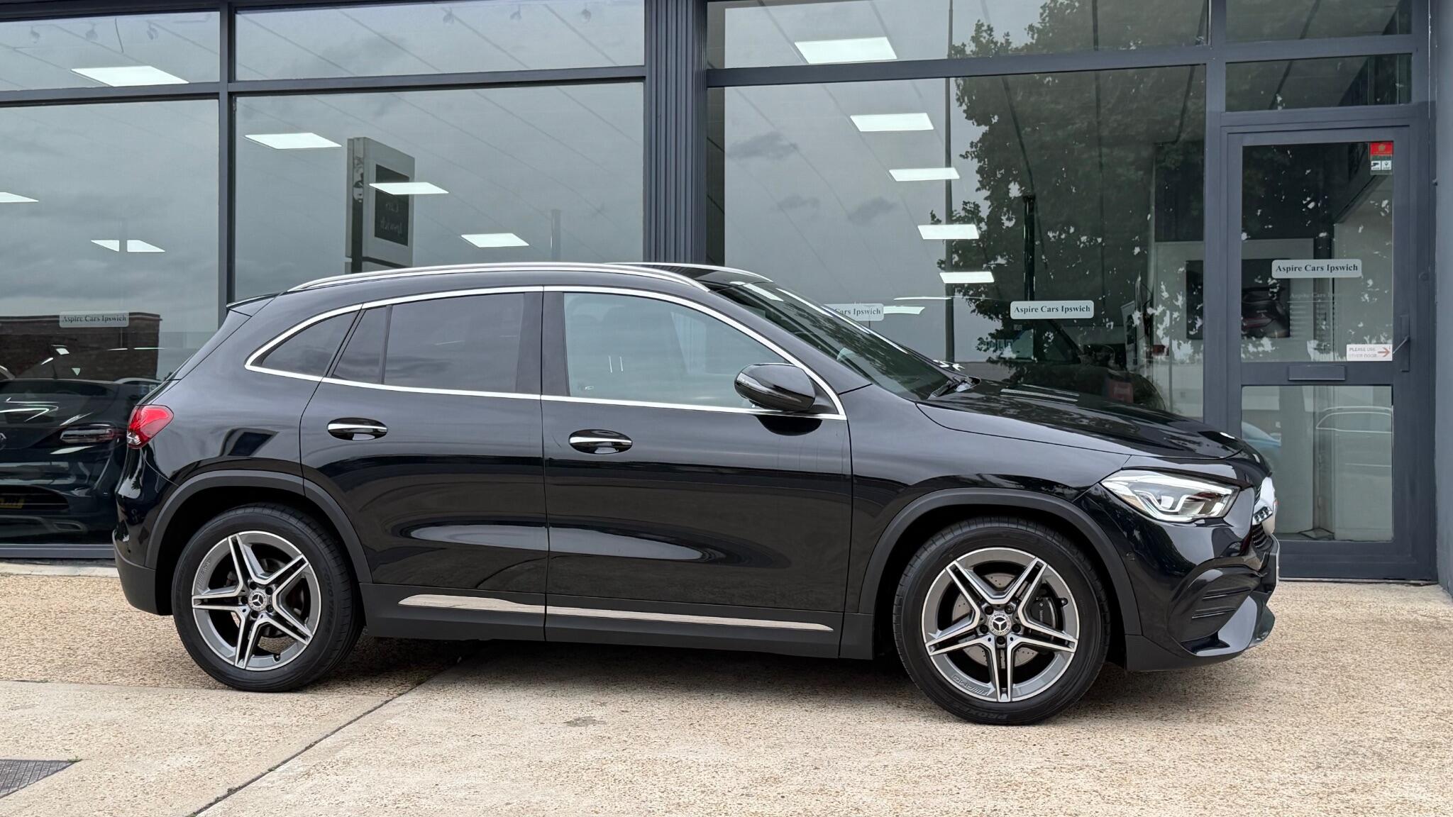 Mercedes-Benz Gla view 5