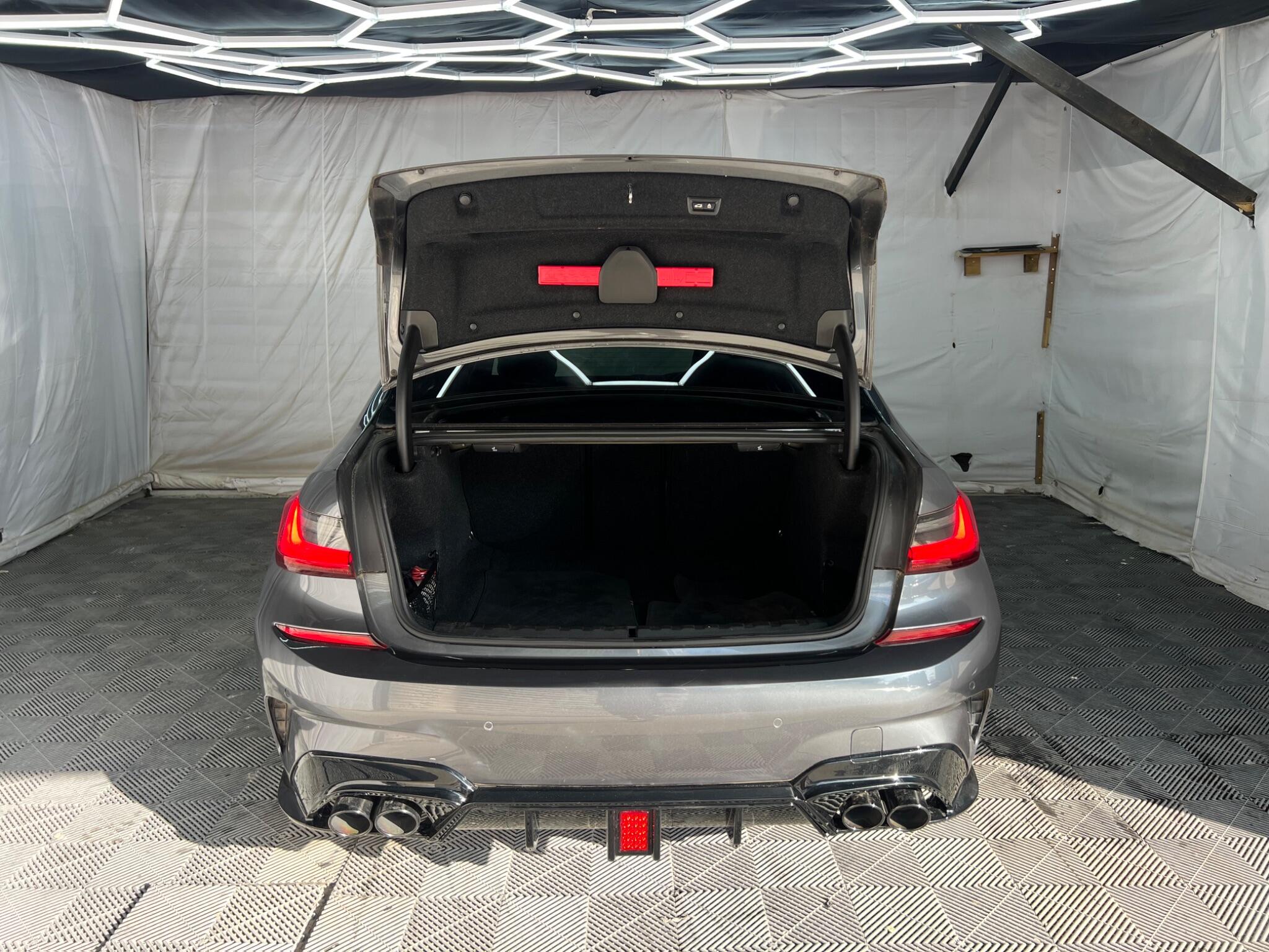 BMW 3 Series view 54