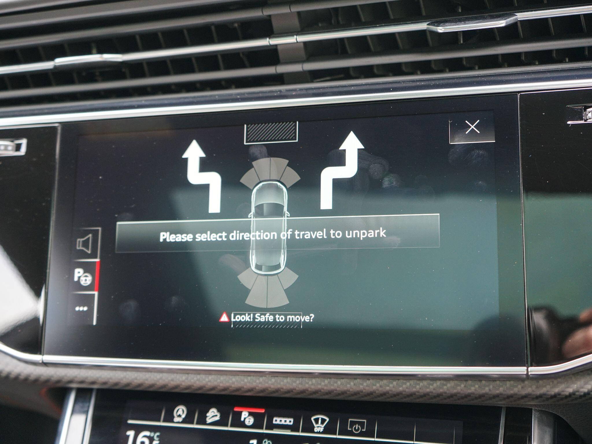 Audi RSQ8 view 30