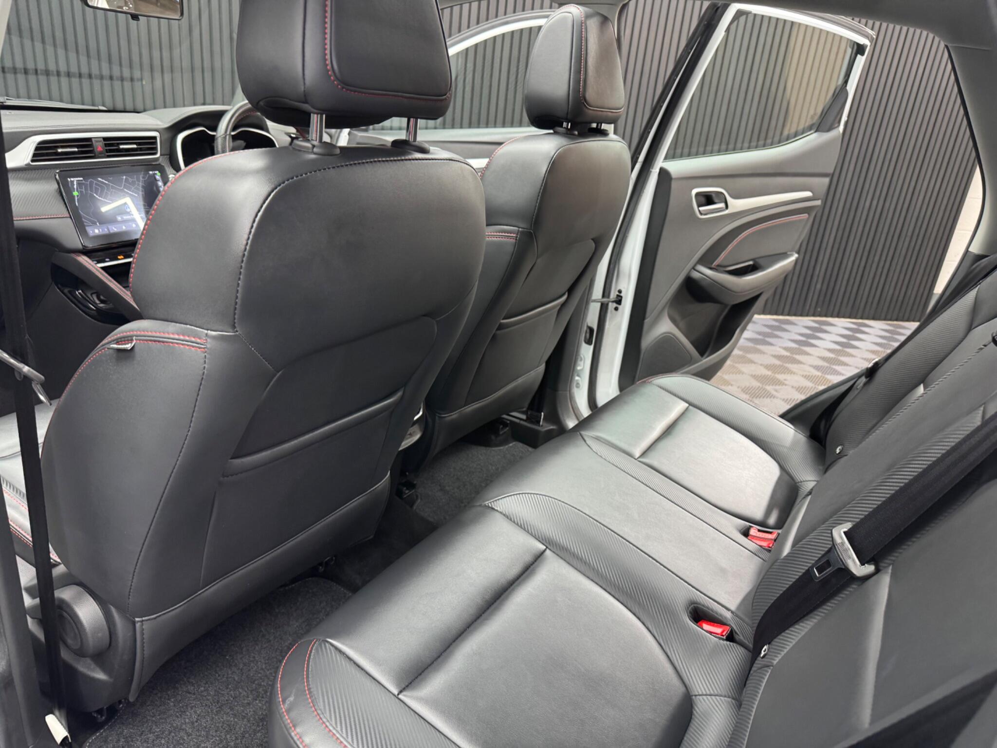 MG ZS view 45