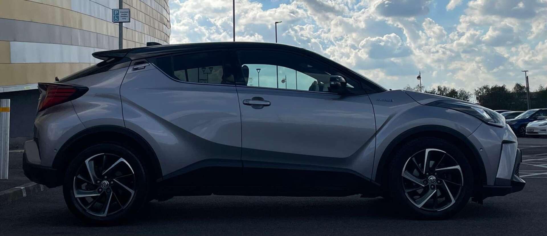 Toyota C-HR view 29