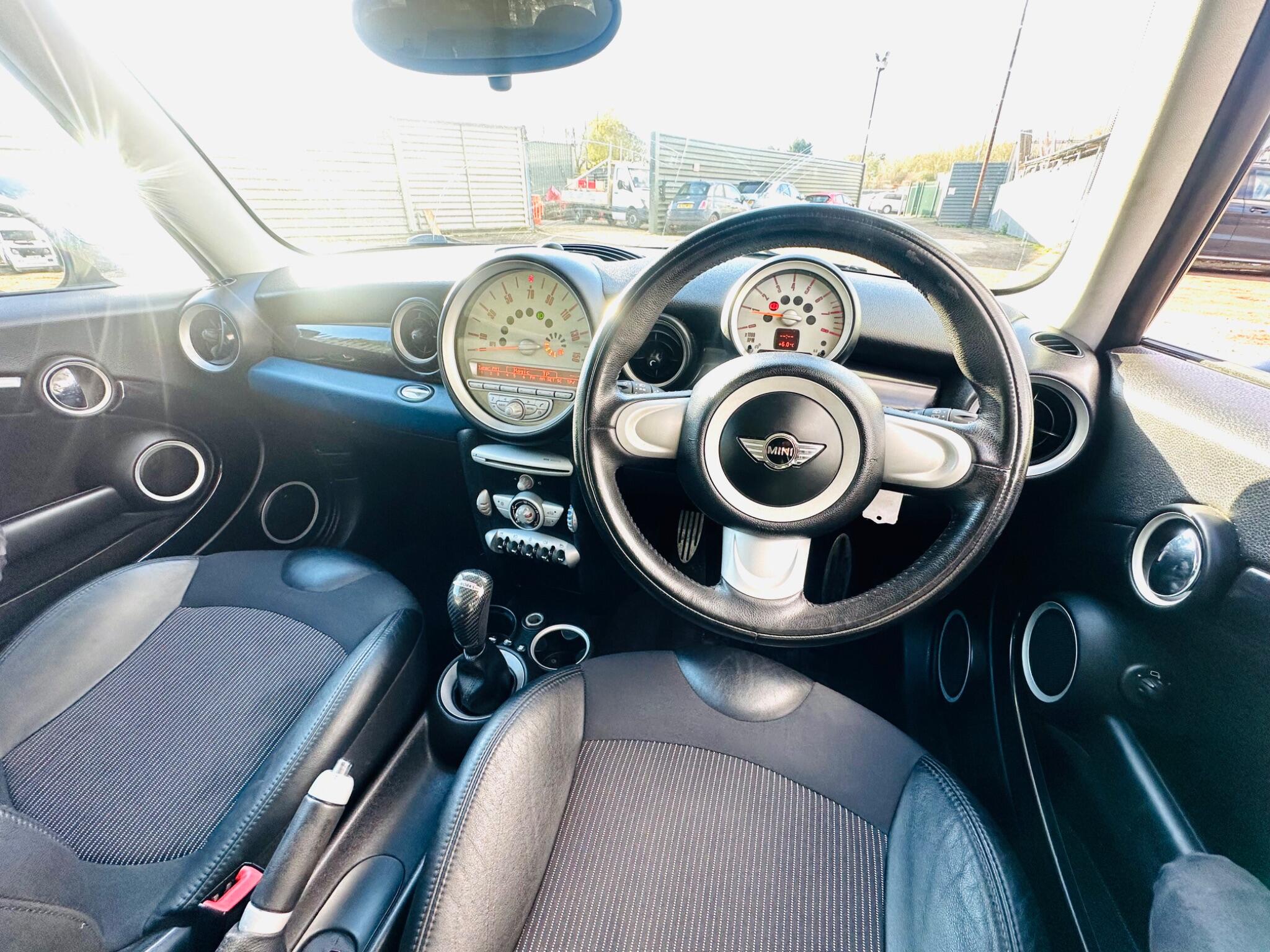 Mini Clubman view 25
