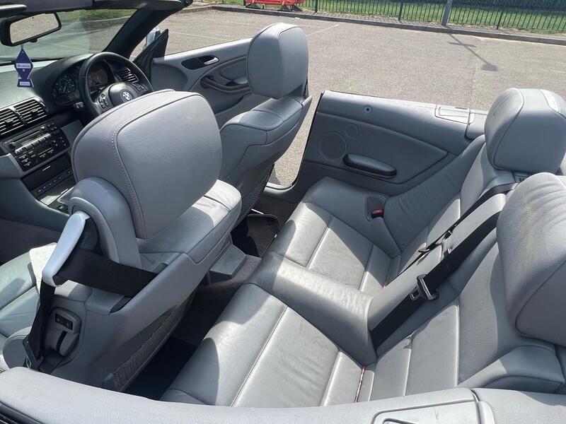 BMW 3 Series view 25