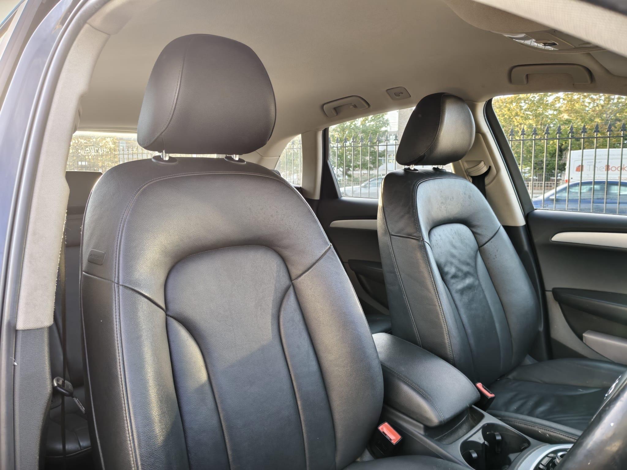 Audi Q5 view 12