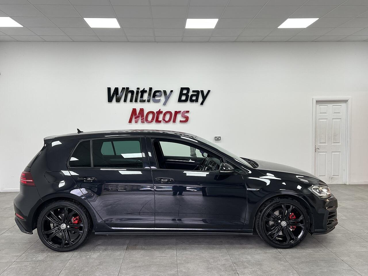 Volkswagen Golf view 2