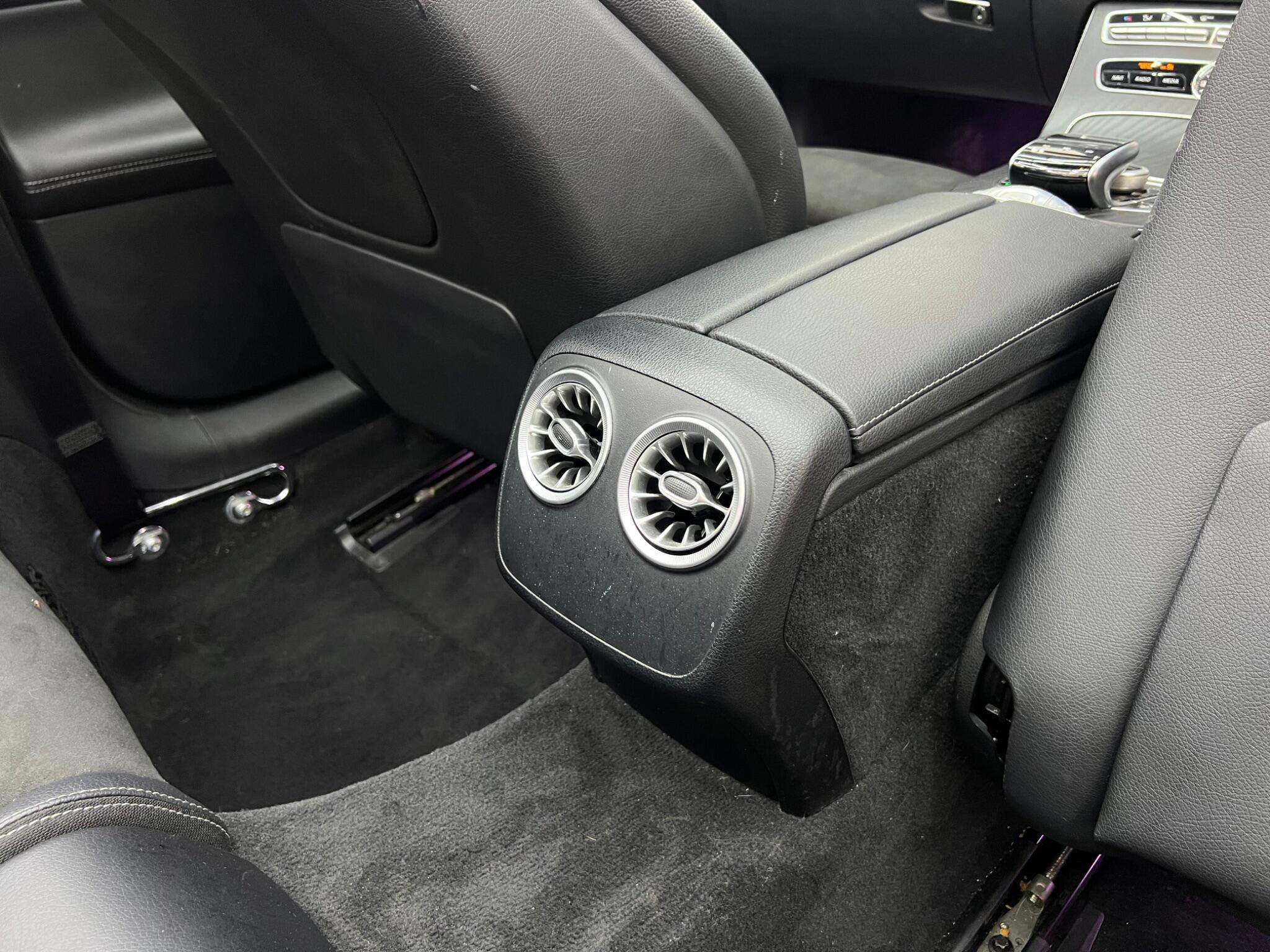 Mercedes-Benz E Class view 28