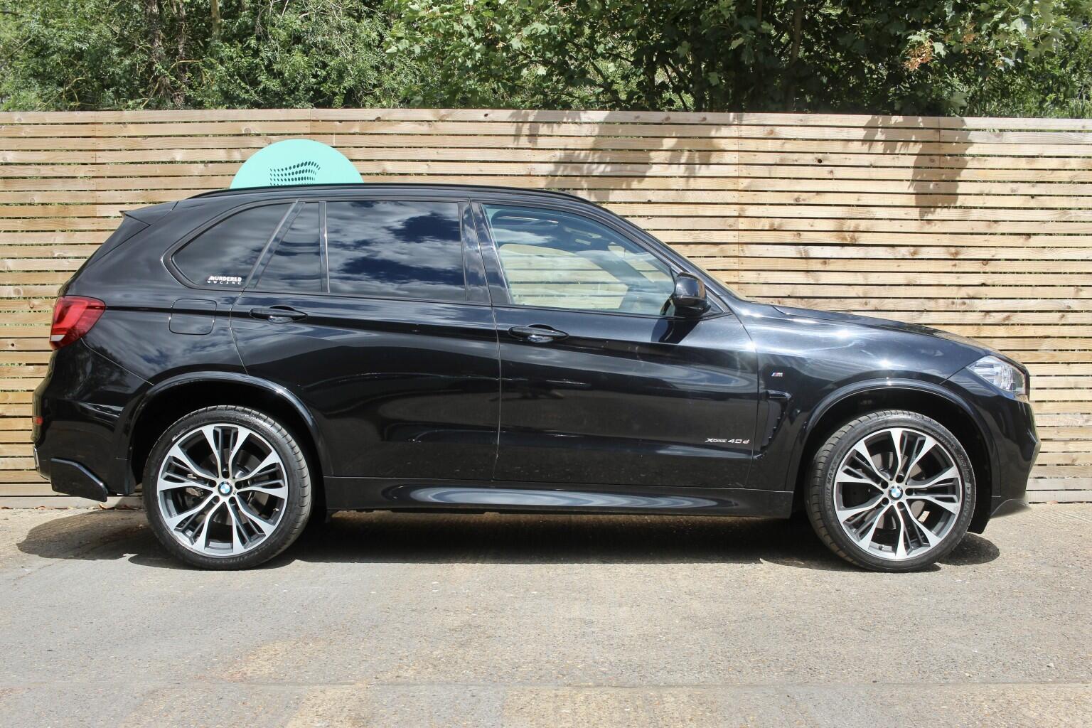 BMW X5 view 5