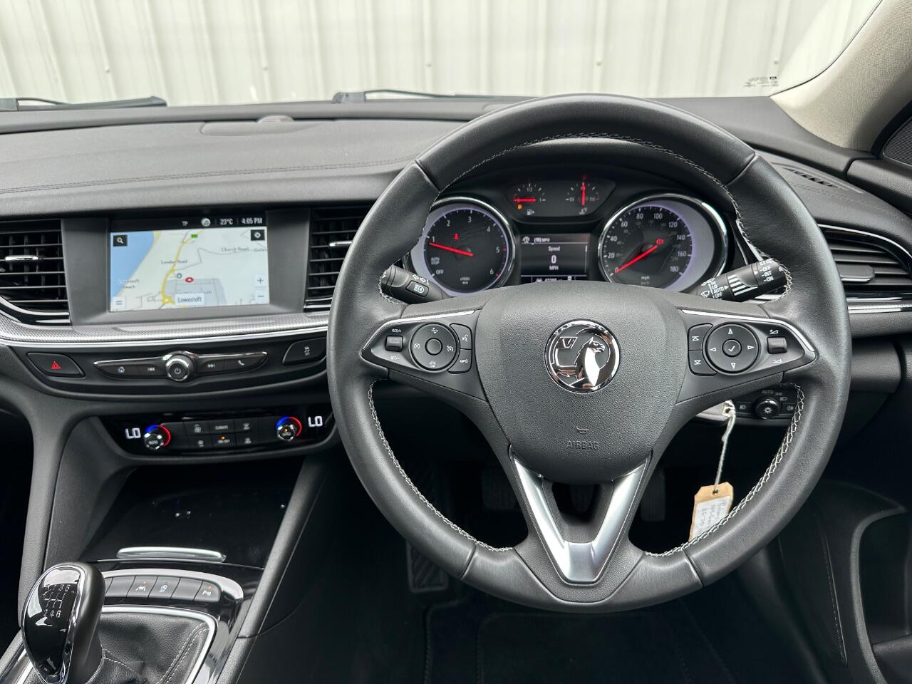 Vauxhall Insignia view 13