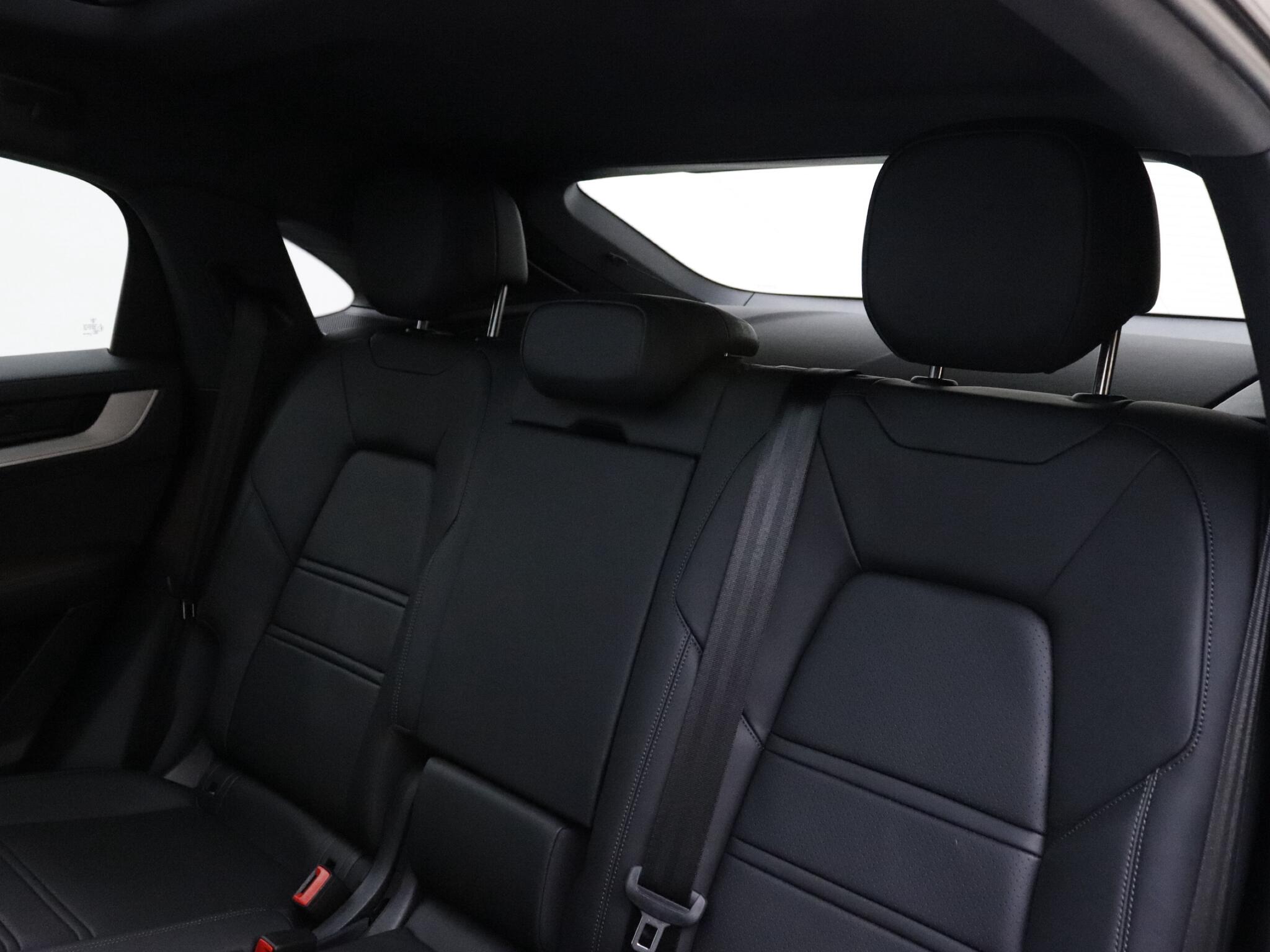 Porsche Cayenne view 20