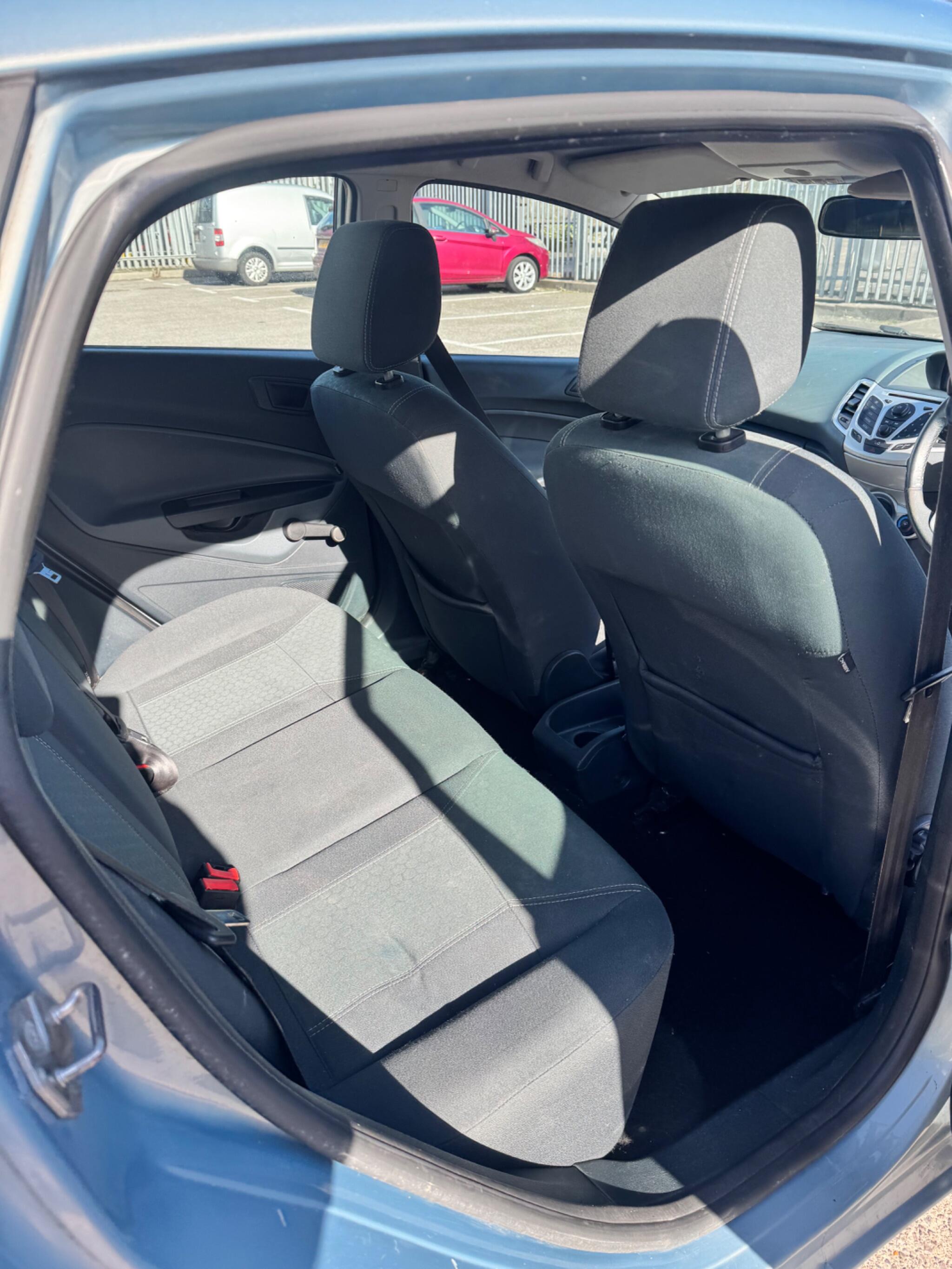 Ford Fiesta view 32