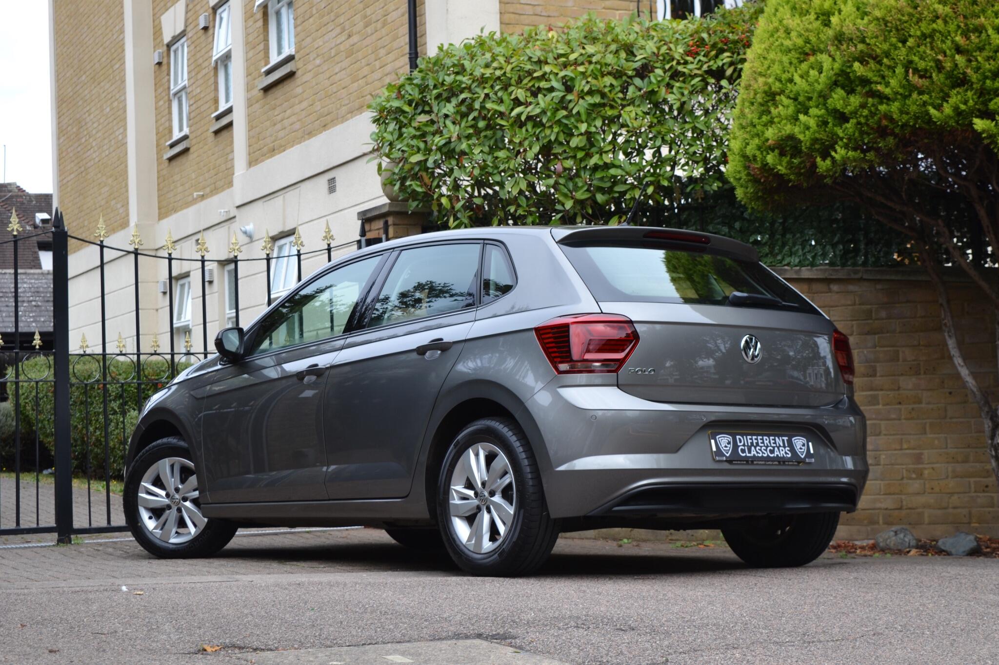 Volkswagen Polo view 2