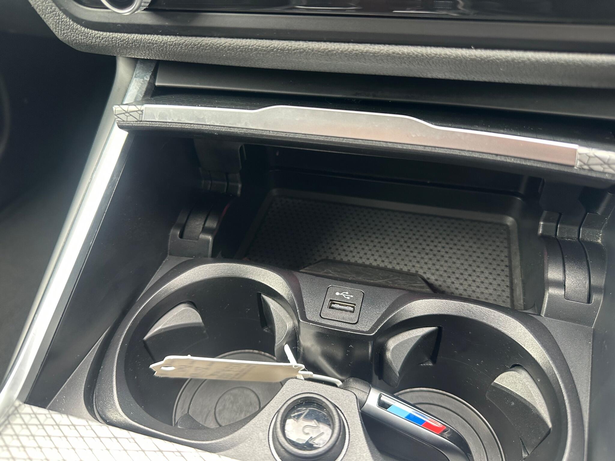 BMW 3 Series view 38