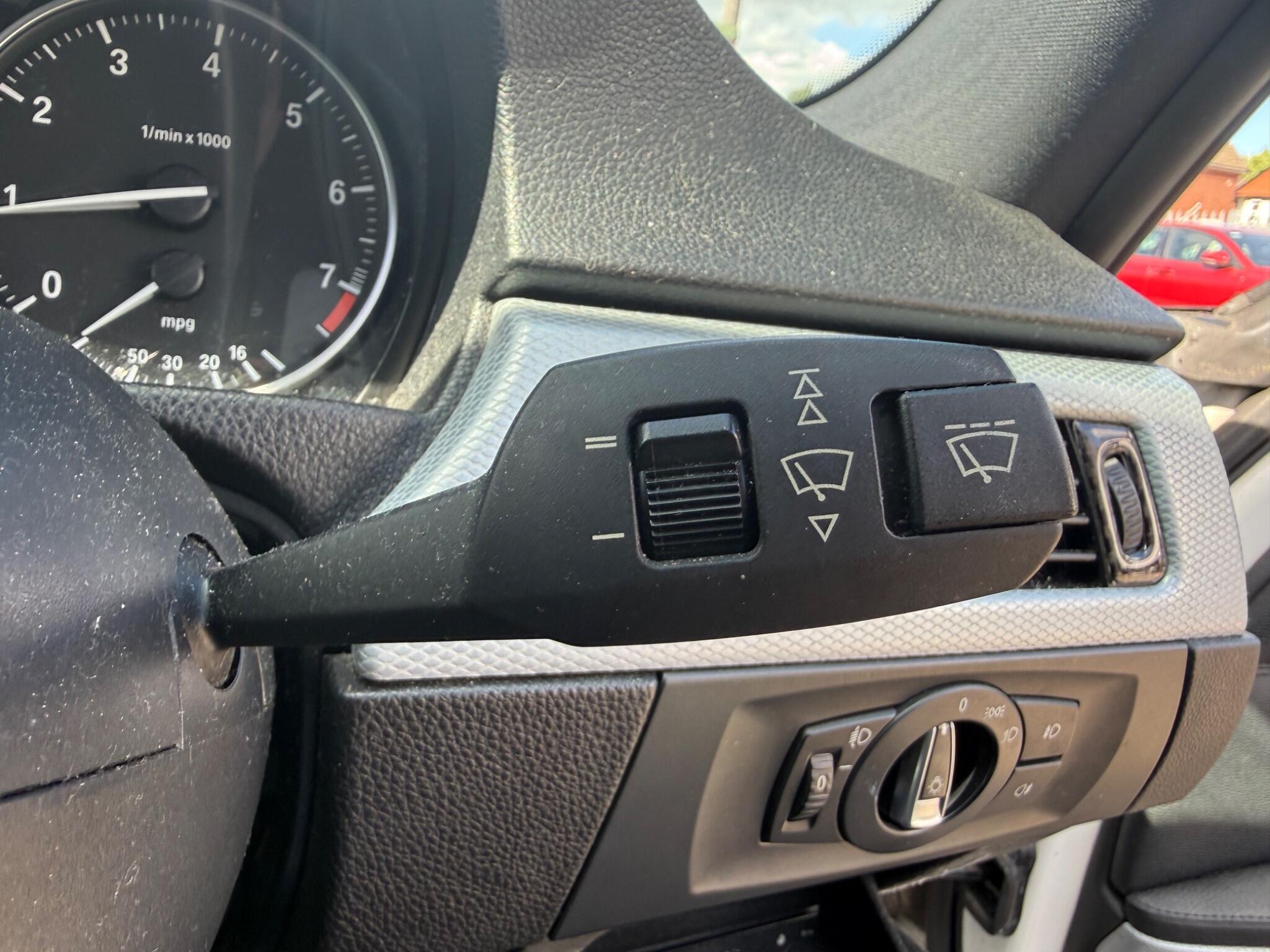 BMW 3 Series view 11
