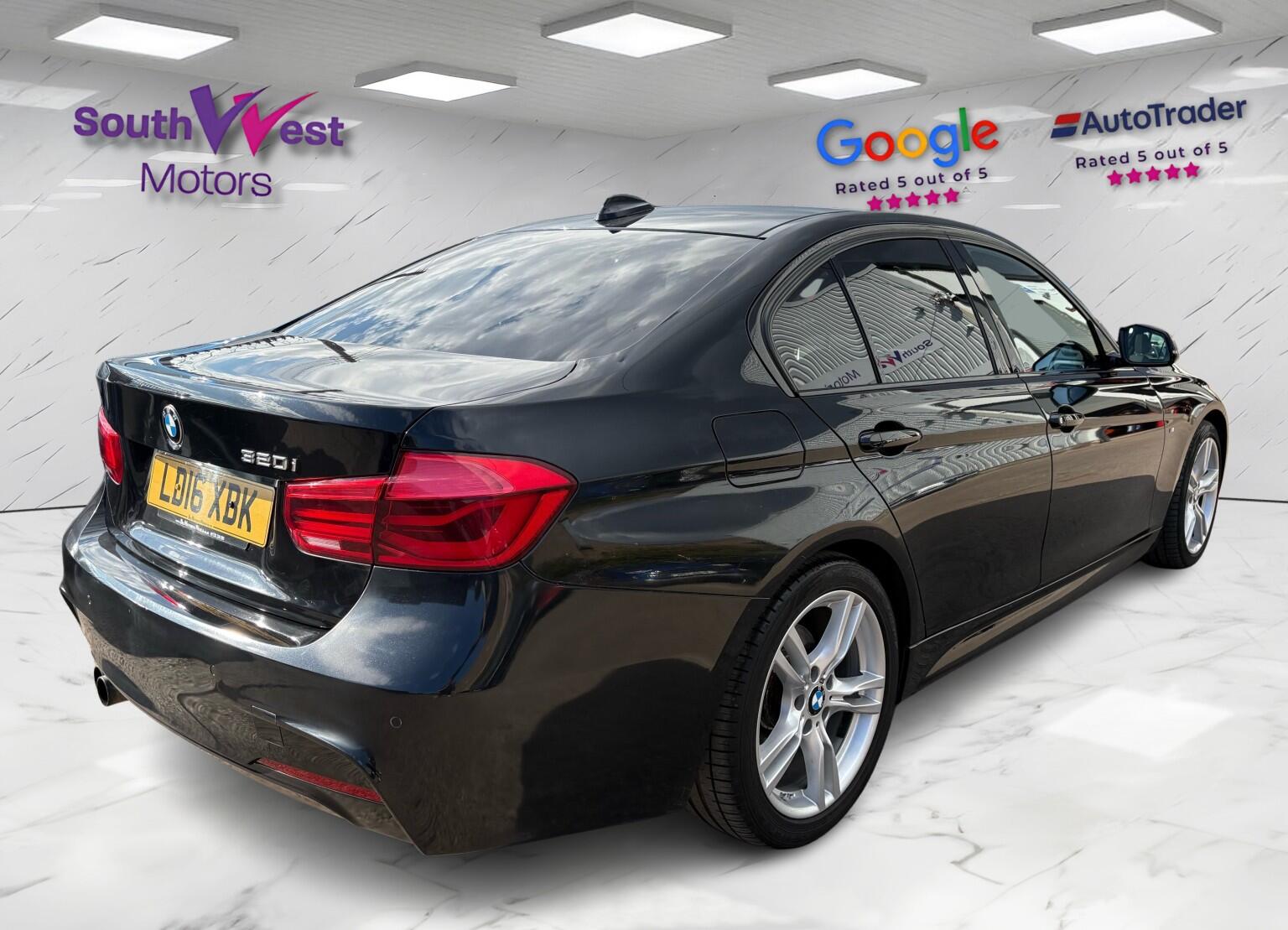 BMW 3 Series view 4