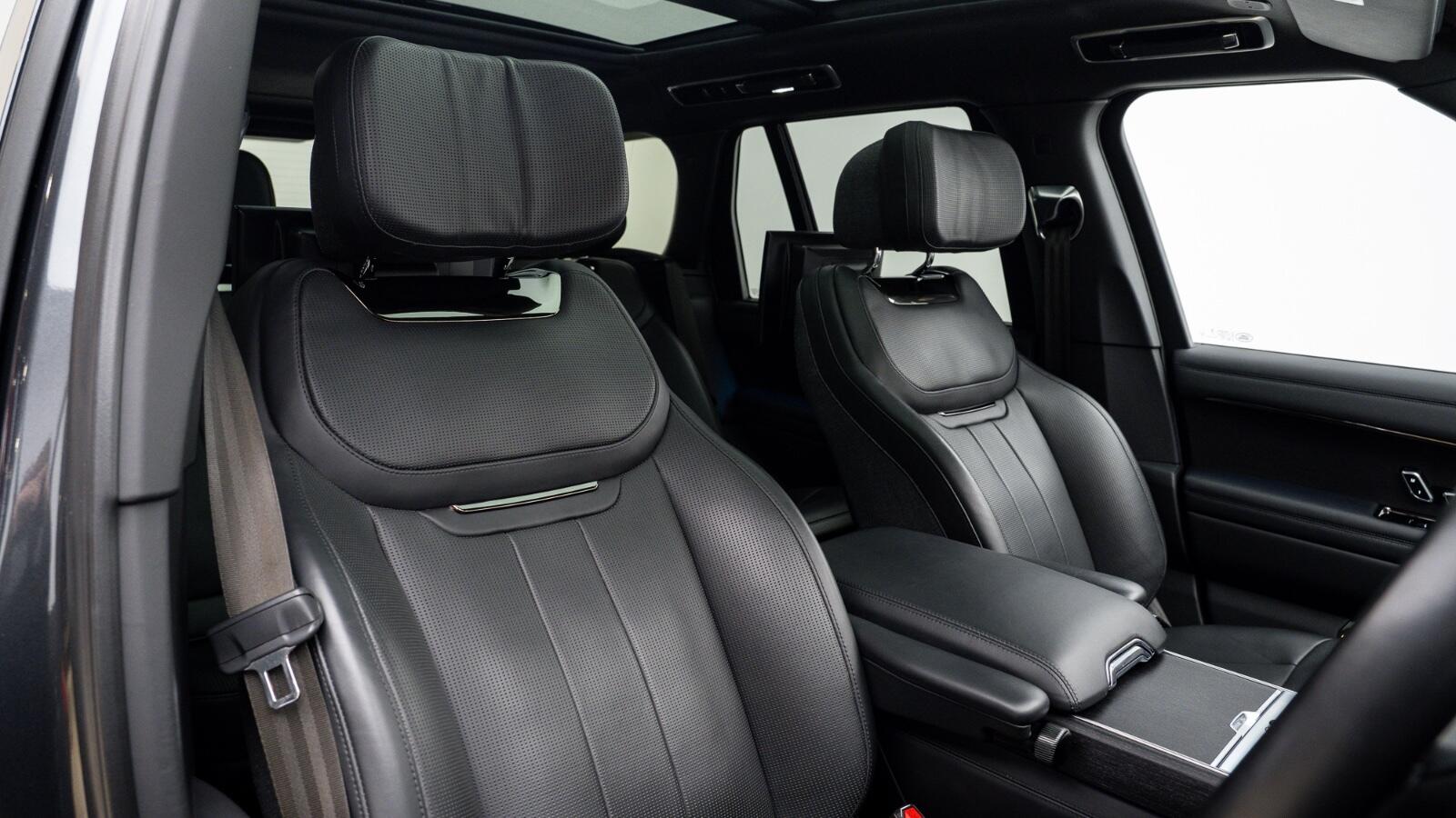 Land Rover Range Rover view 5
