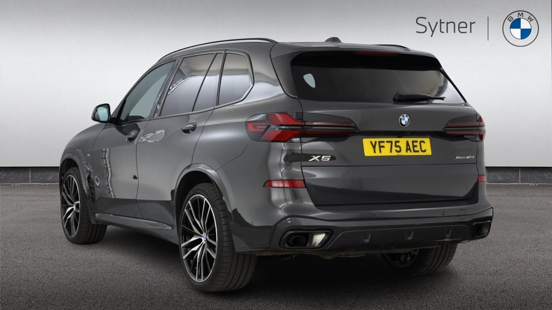 BMW X5 view 2