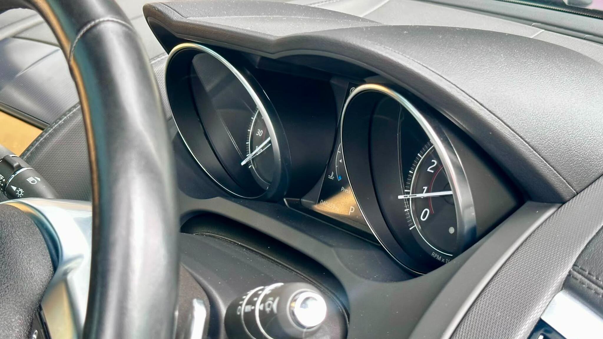 Jaguar F-Type view 32
