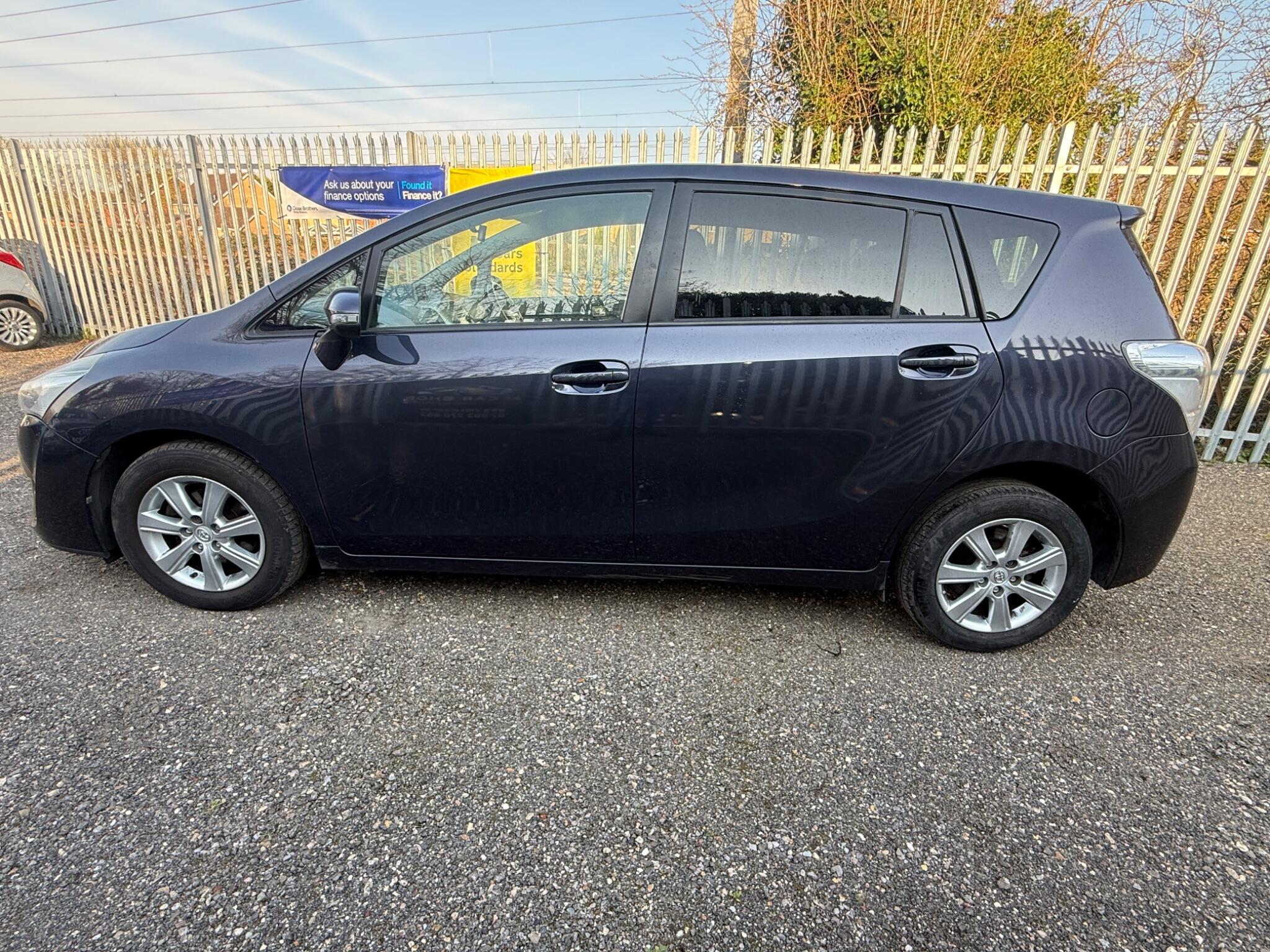 2015 Toyota Verso image 5