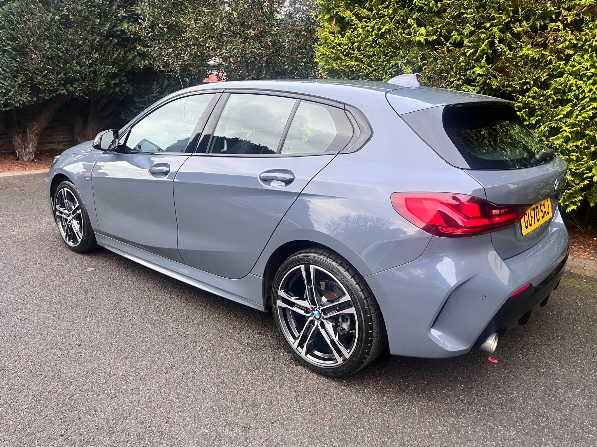 BMW 1 Series view 11