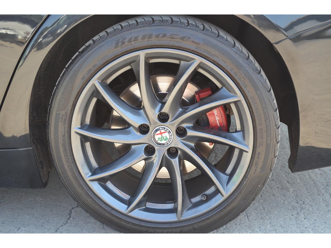 Alfa Romeo Giulia view 58