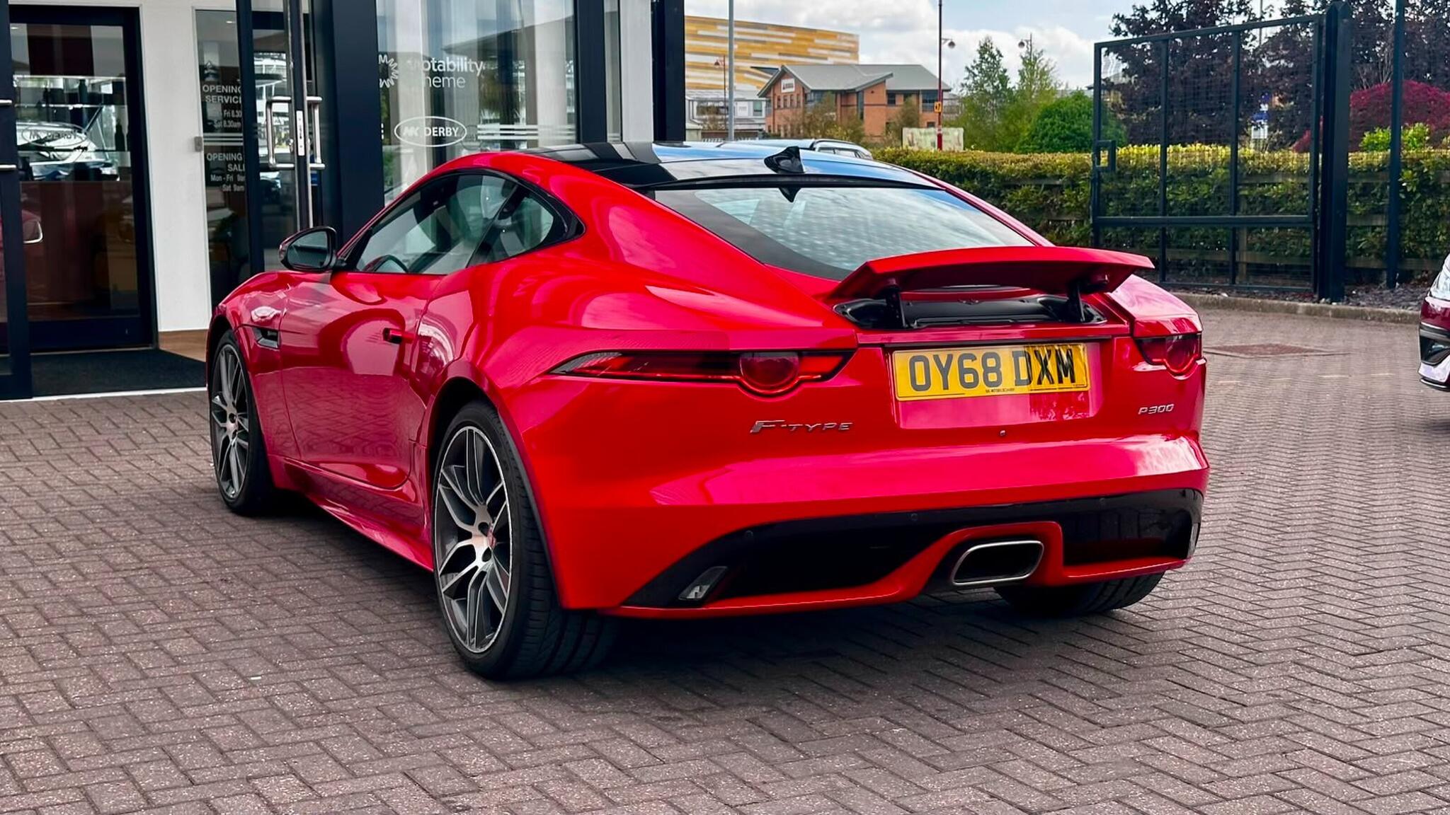Jaguar F-Type view 18