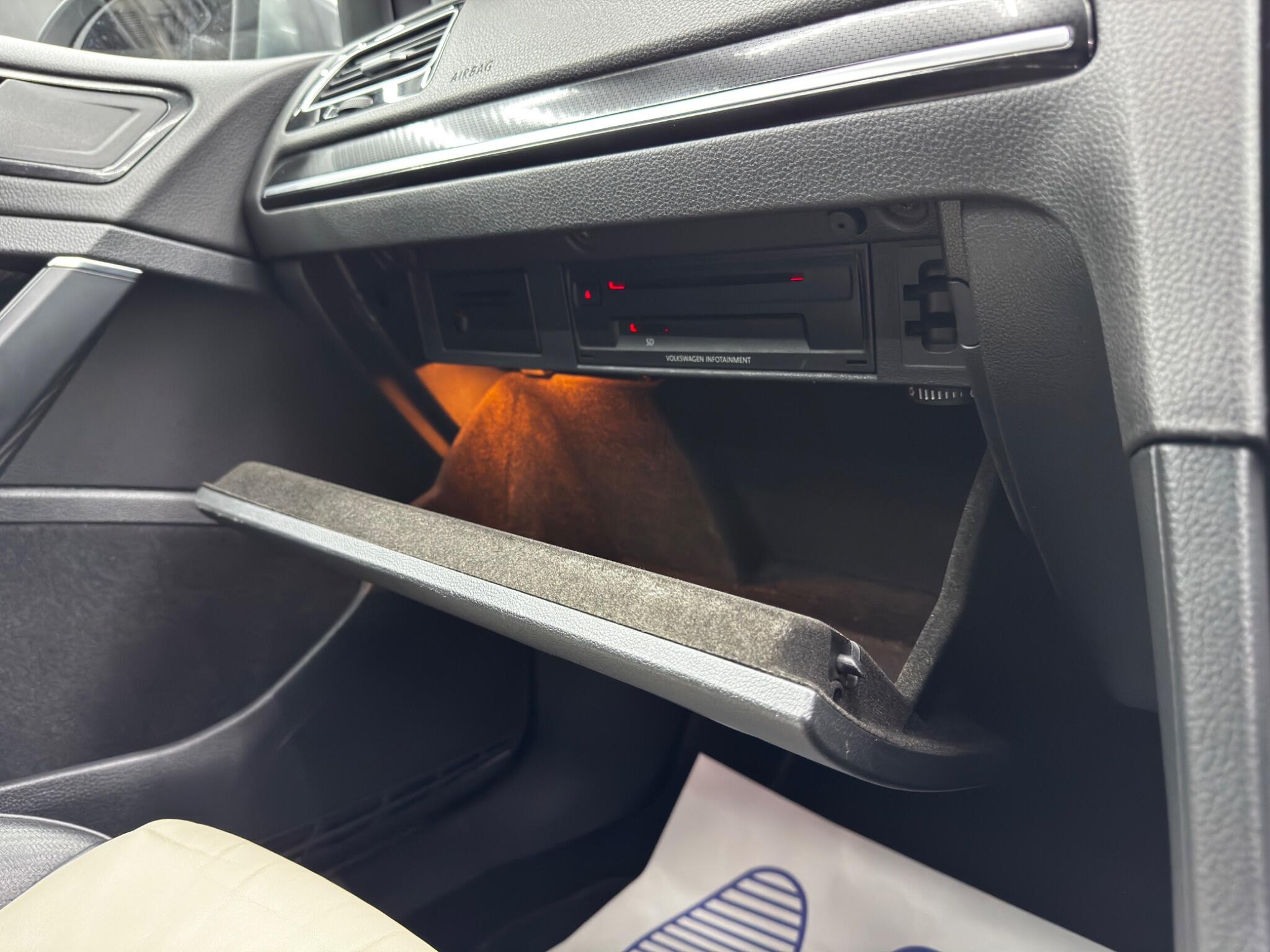 Volkswagen Golf view 37