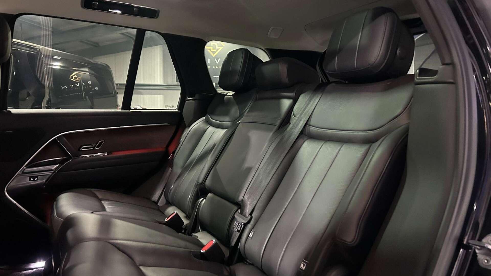 Land Rover Range Rover view 29