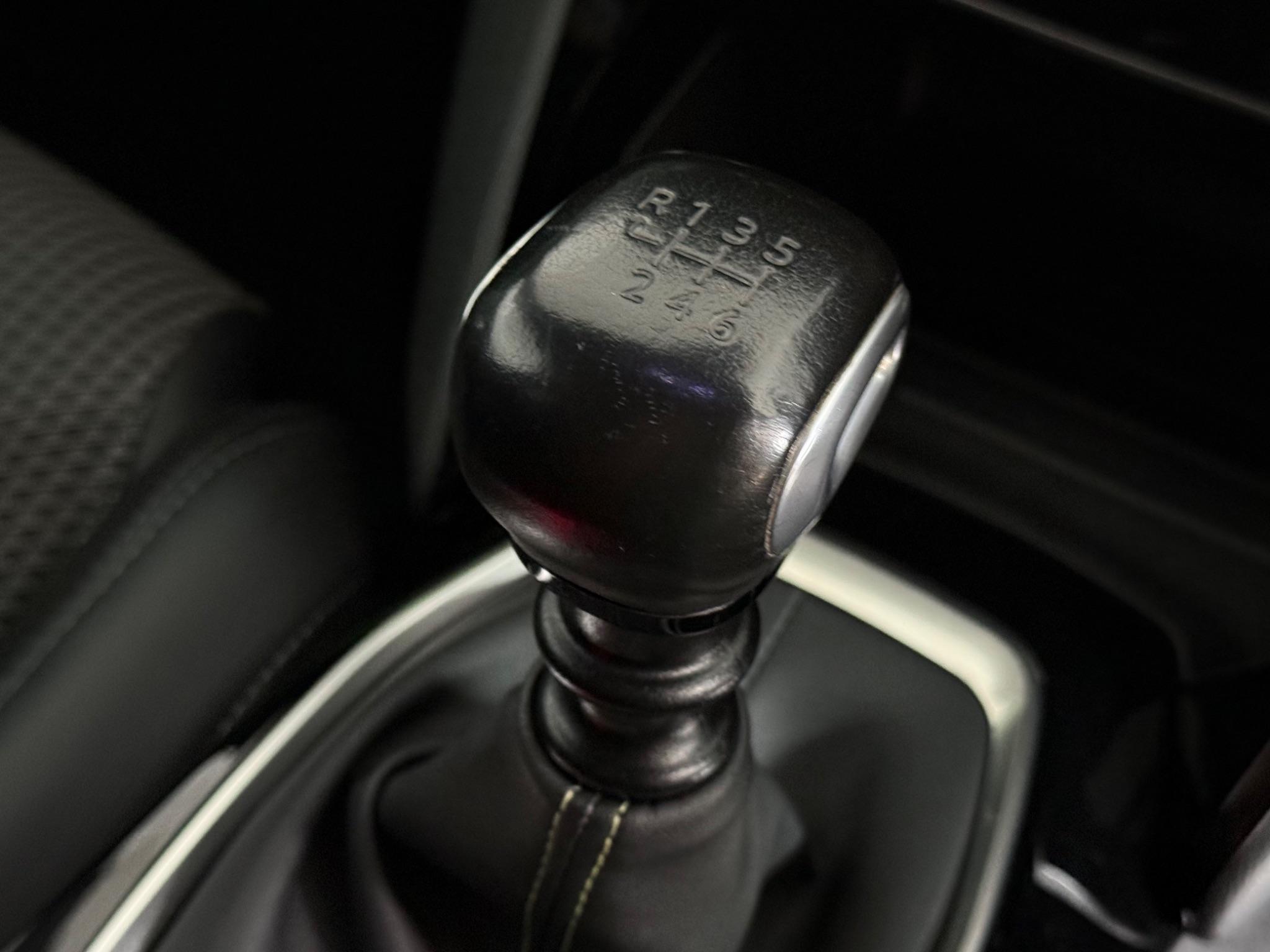Peugeot 208 view 25