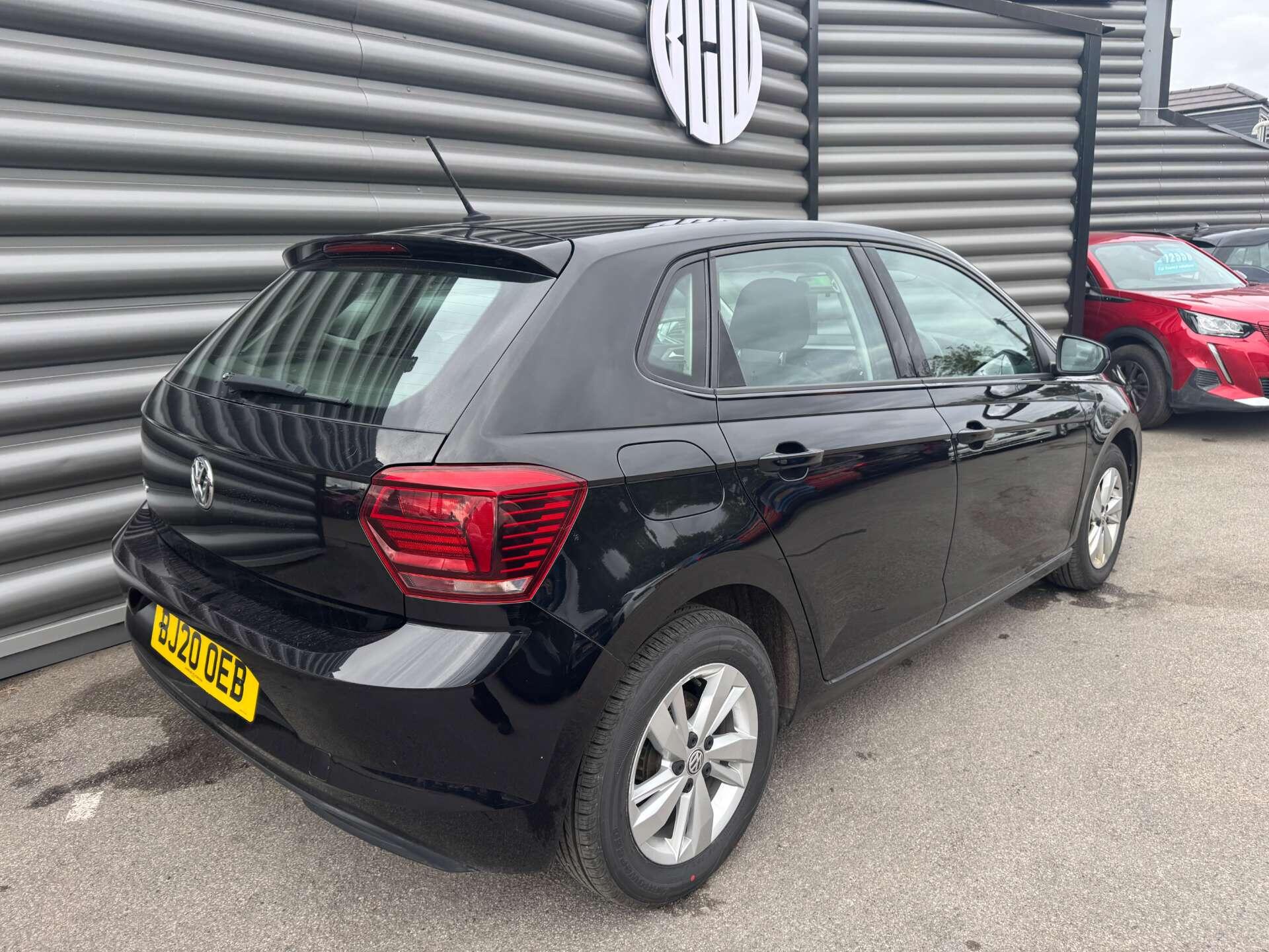 Volkswagen Polo view 3