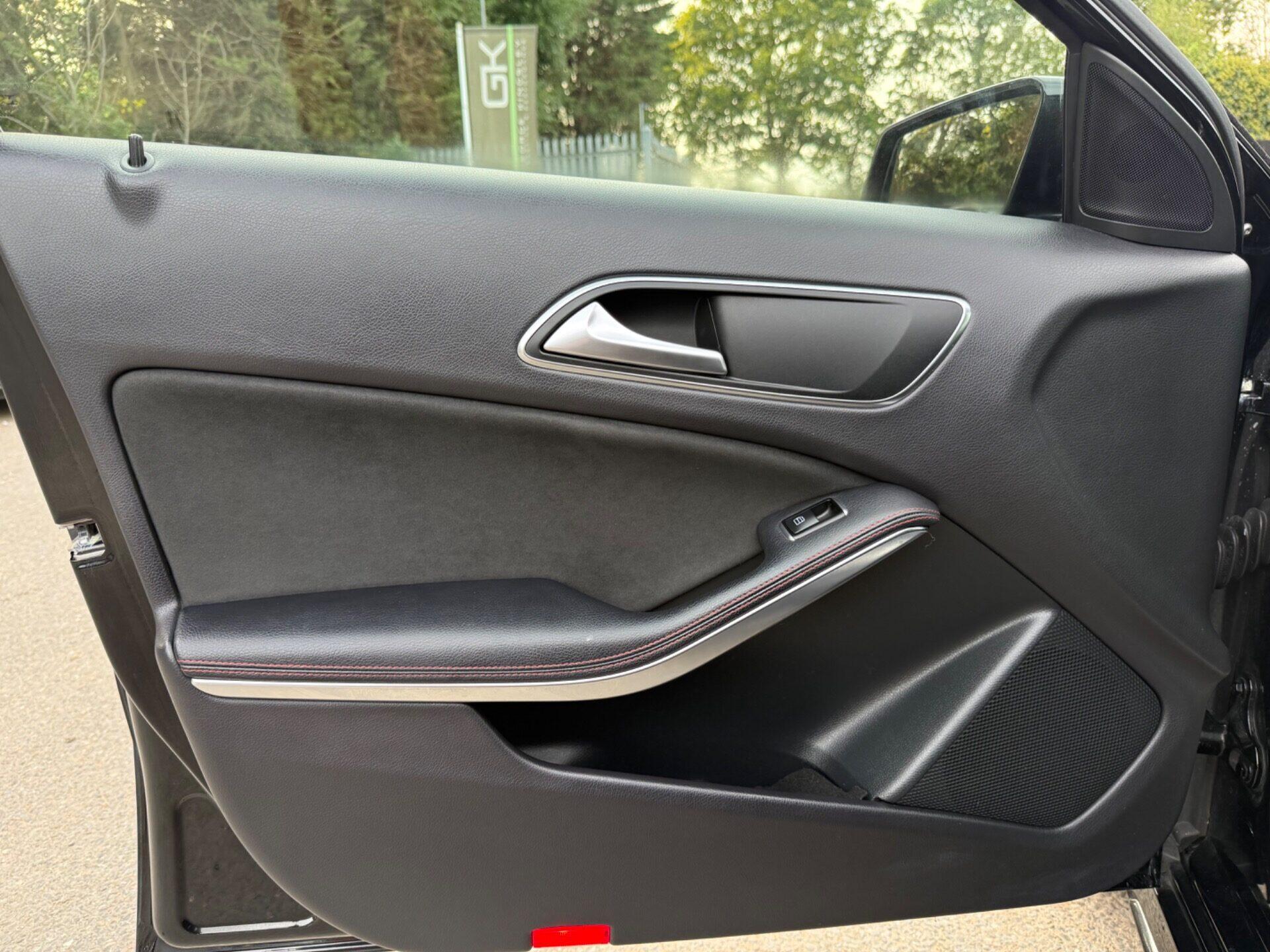 Mercedes-Benz A-Class view 23