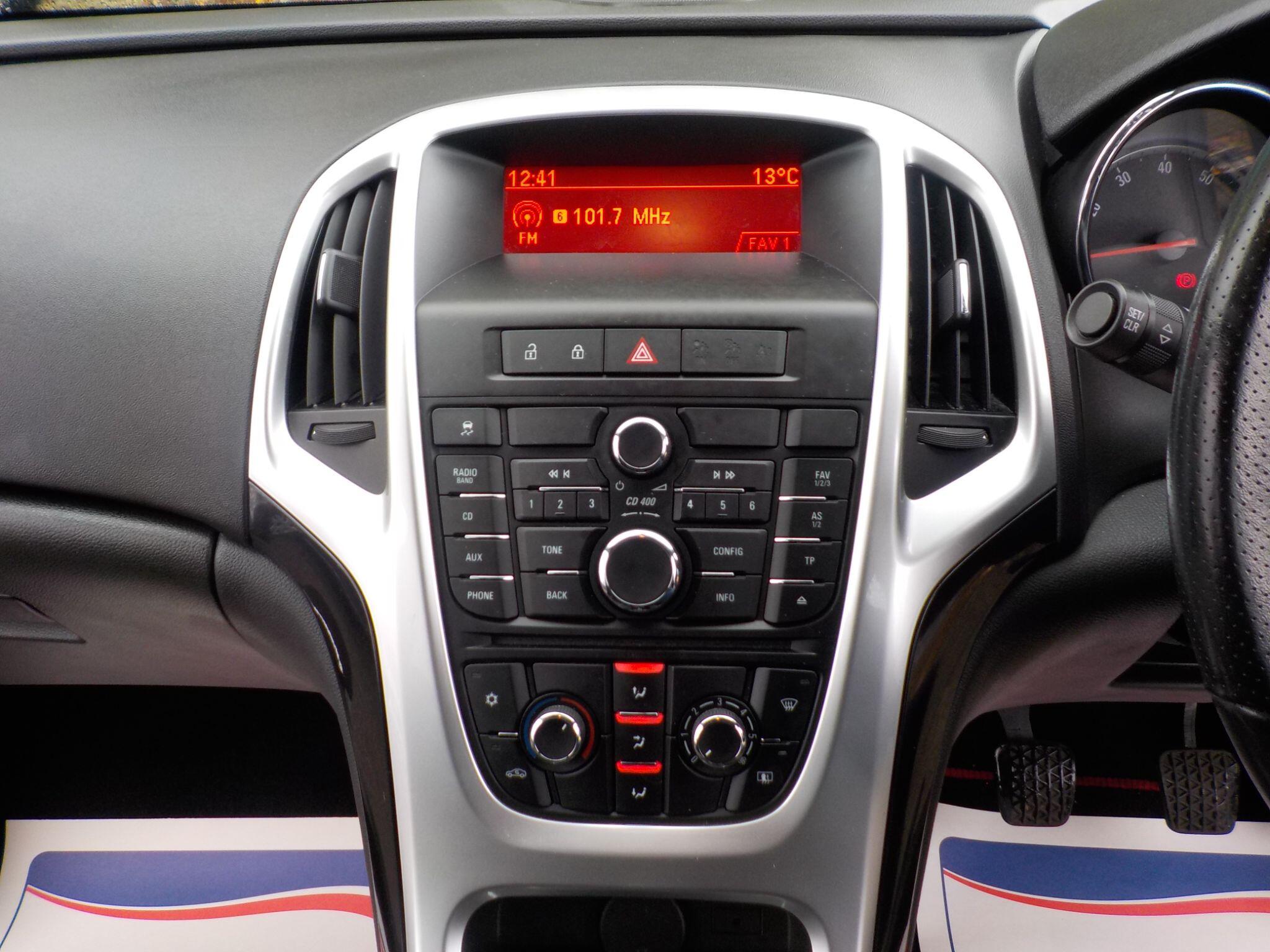 Vauxhall Astra 1.4 16v SRi Euro 5 5dr