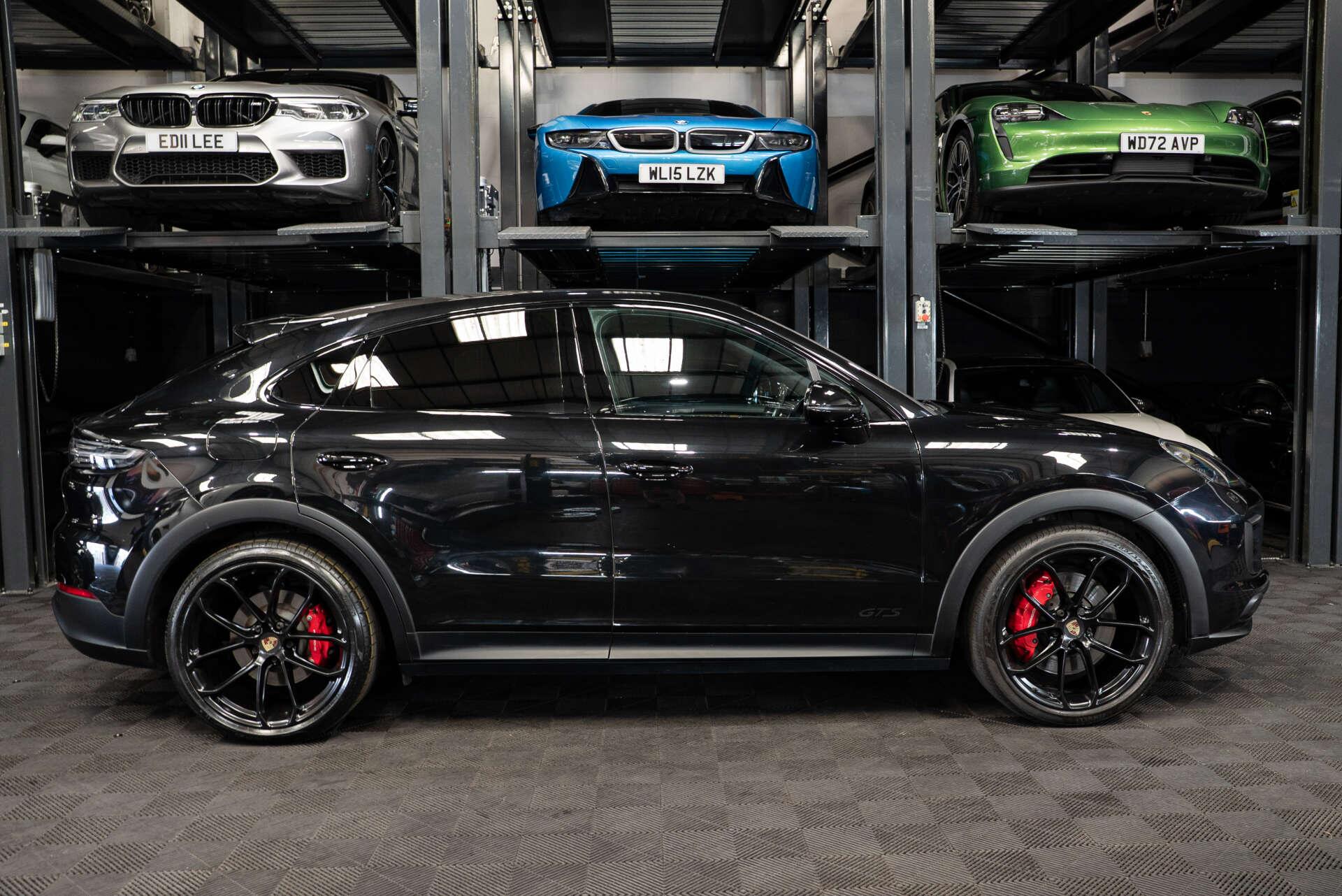 Porsche Cayenne view 7