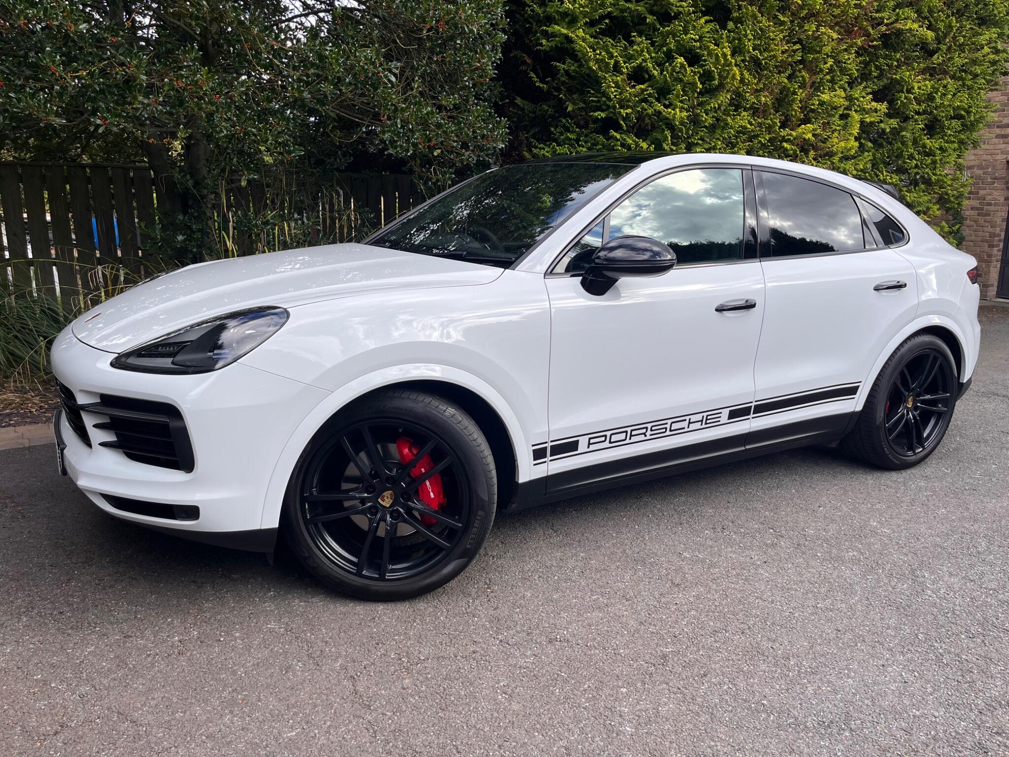 Porsche Cayenne view 3