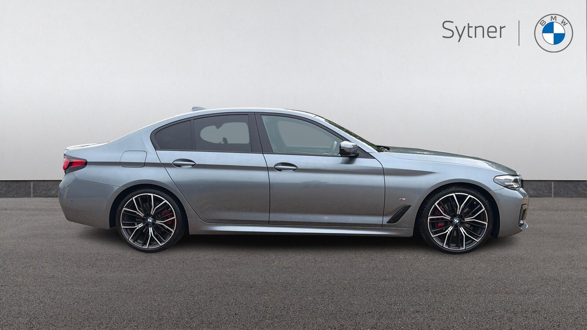 BMW 5 Series view 3