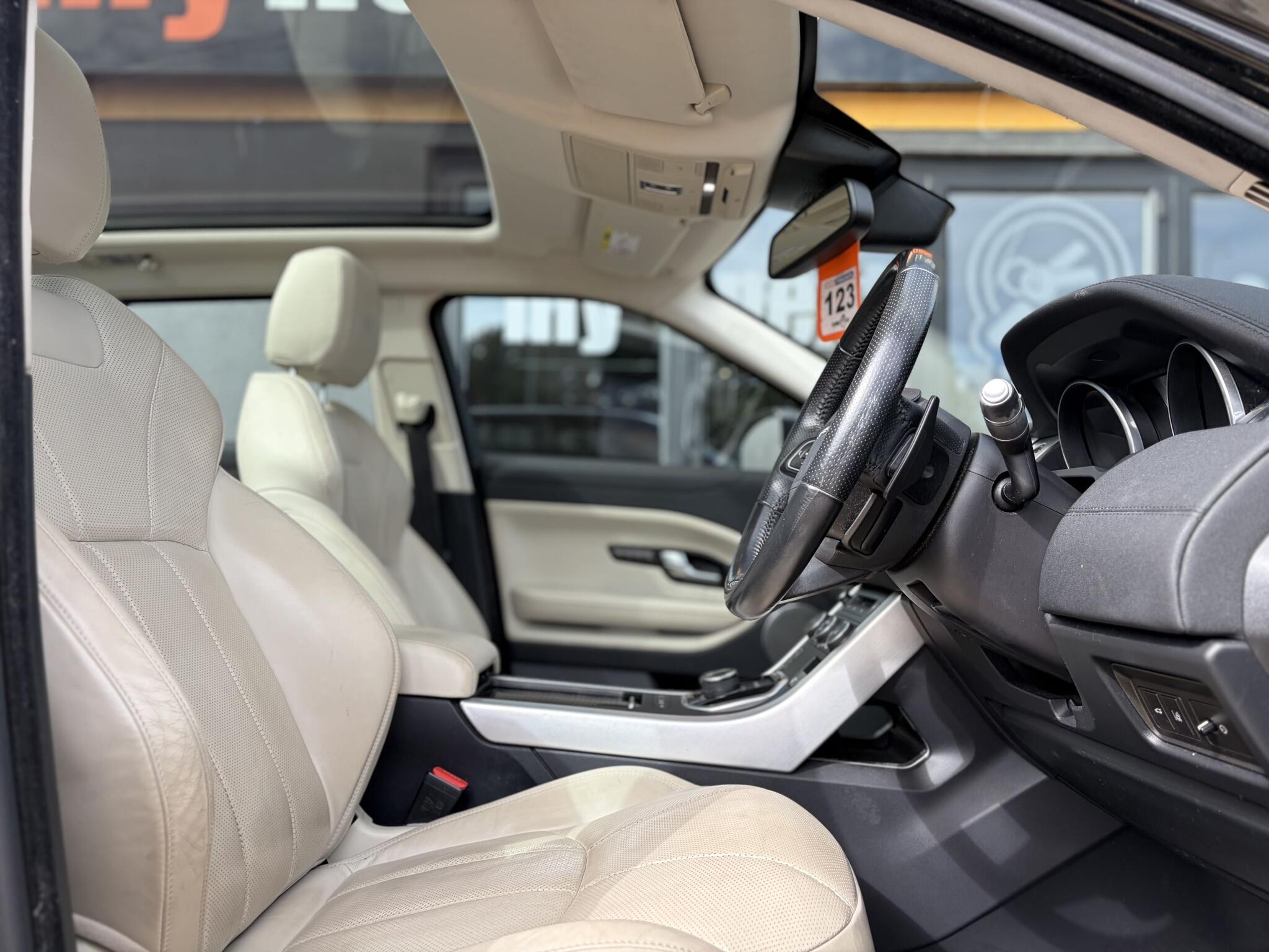 Land Rover Range Rover Evoque view 12